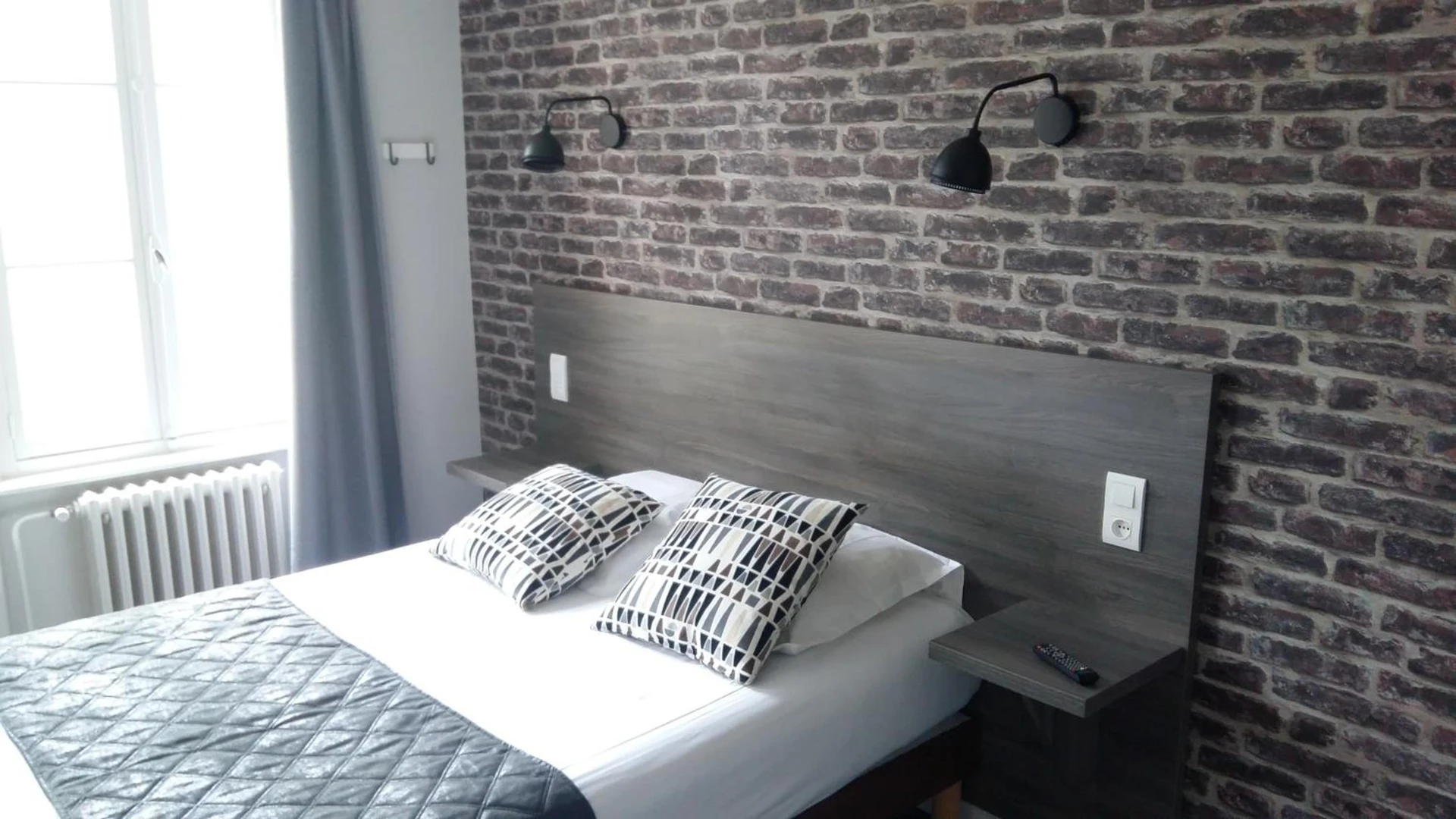Chambre disponible pour un séminaire d'entreprise à LOGIS HOTEL & RESTAURANT Le CARNOT - Die