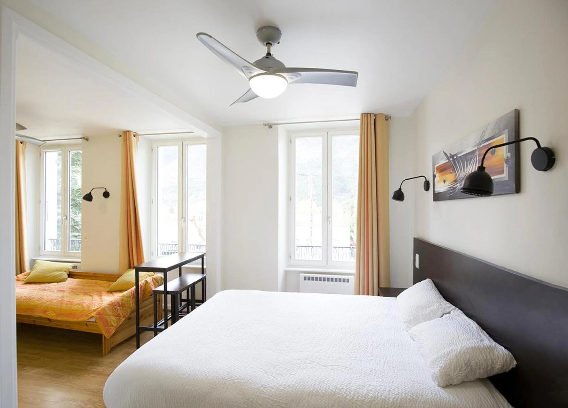 Chambre disponible pour un séminaire d'entreprise à LOGIS HOTEL & RESTAURANT Le CARNOT - Die