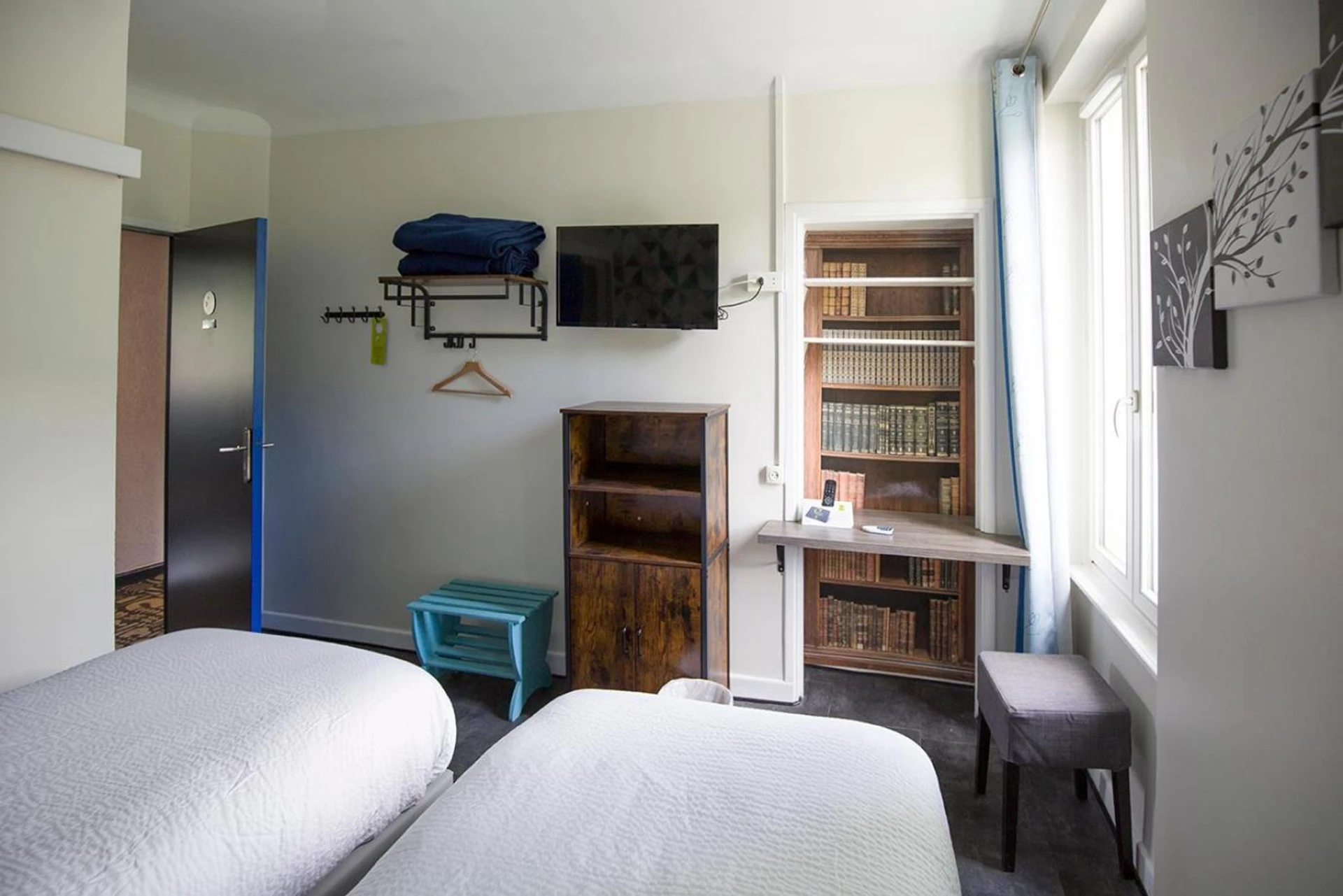 Magnifique chambre pour un séminaire d'entreprise à LOGIS HOTEL & RESTAURANT Le CARNOT - Die