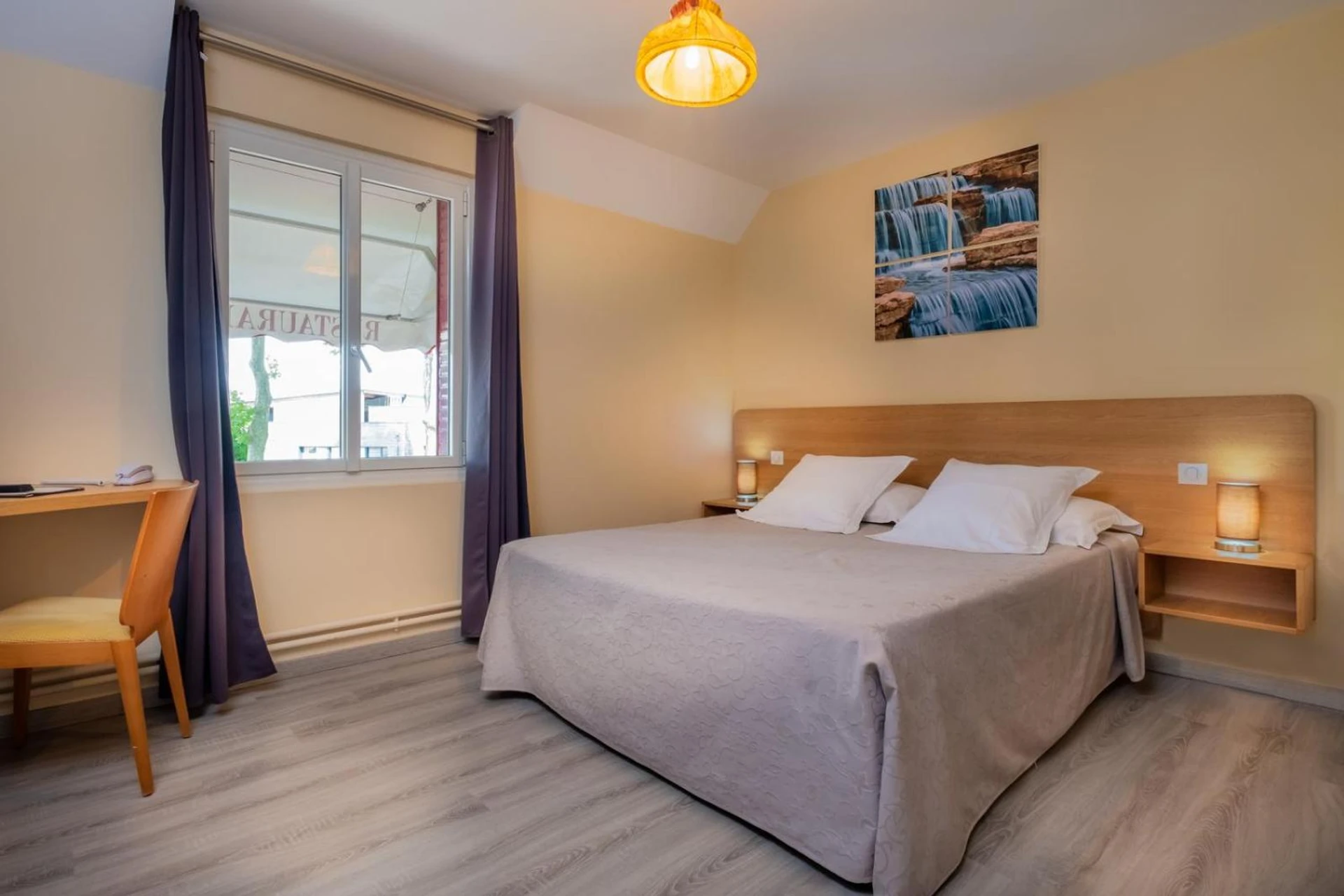 Chambre disponible pour un séminaire d'entreprise à Logis Hôtel Restaurant Le Coq Hardi - Pouilly-sur-Loire