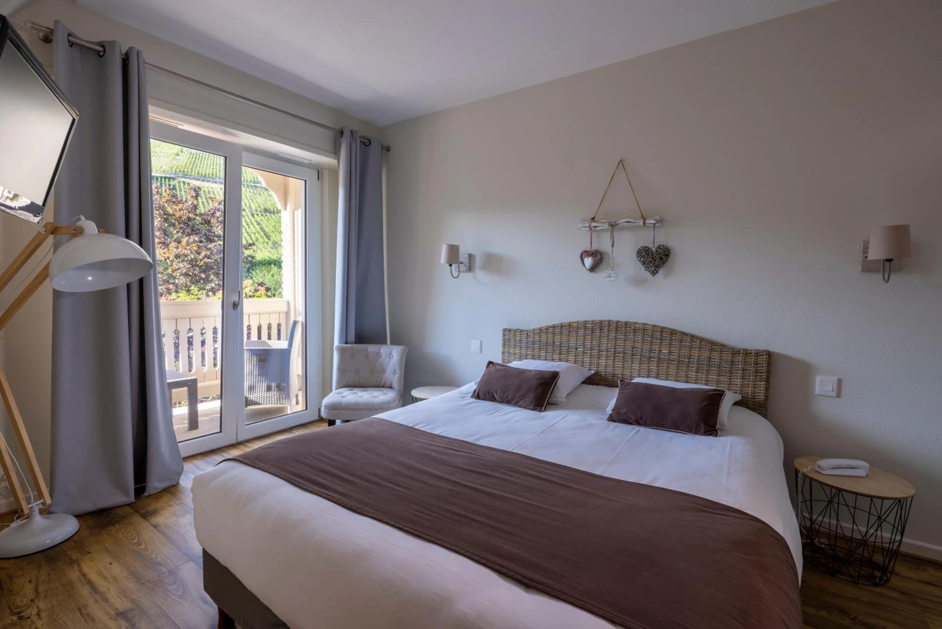 Magnifique chambre pour un séminaire d'entreprise à Hôtel Restaurant Le Kastelberg, The Originals Boutique - Andlau
