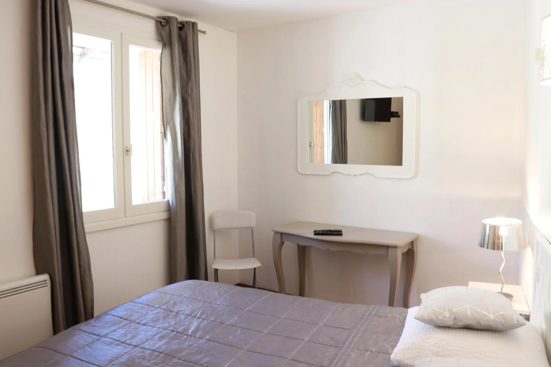 Chambre disponible pour un séminaire d'entreprise à Hôtel Restaurant Le Martagon - Villars-Colmars