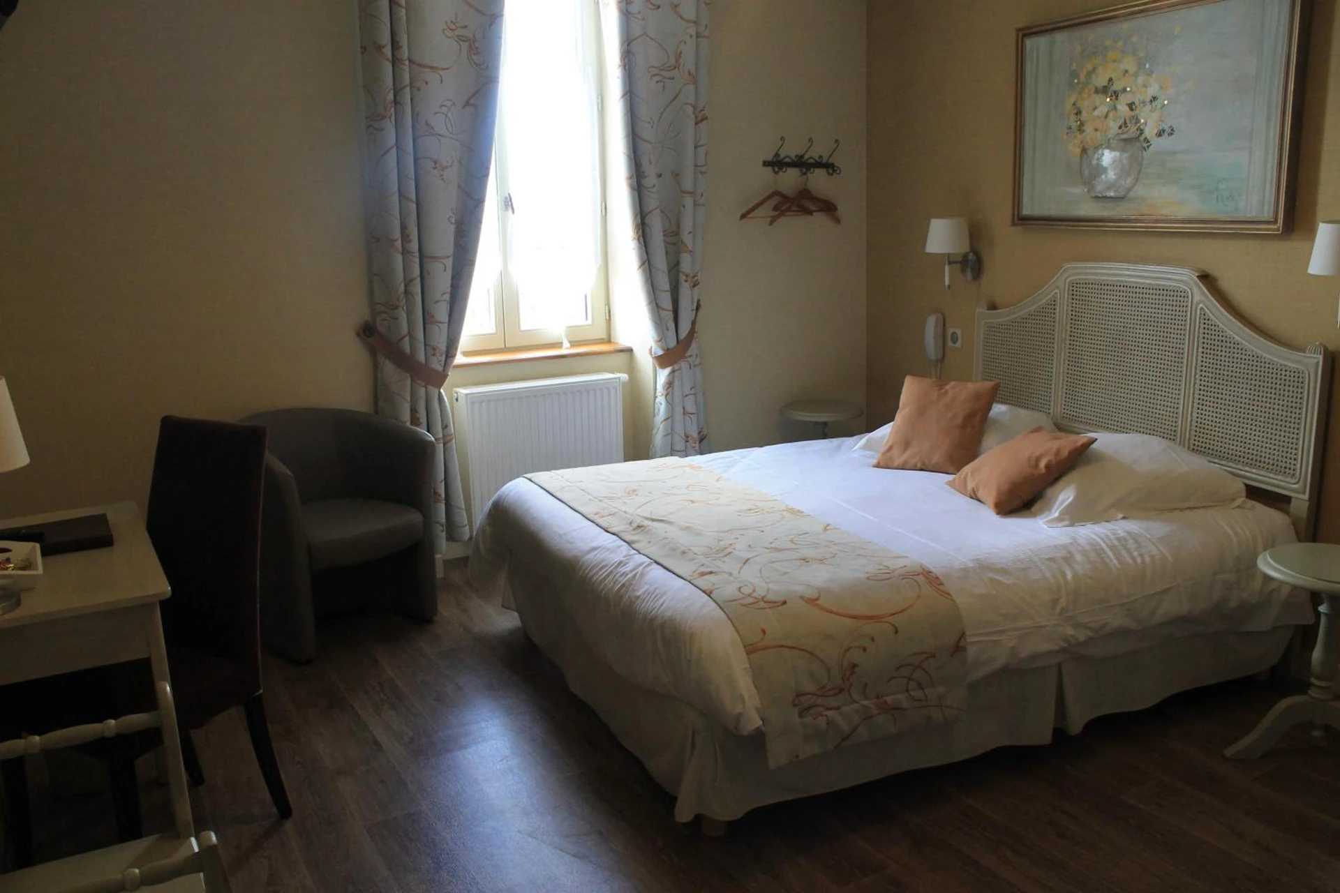 Magnifique chambre pour un séminaire d'entreprise à Hôtel Restaurant Le Moulin de Saint Verand - Saint-Vérand