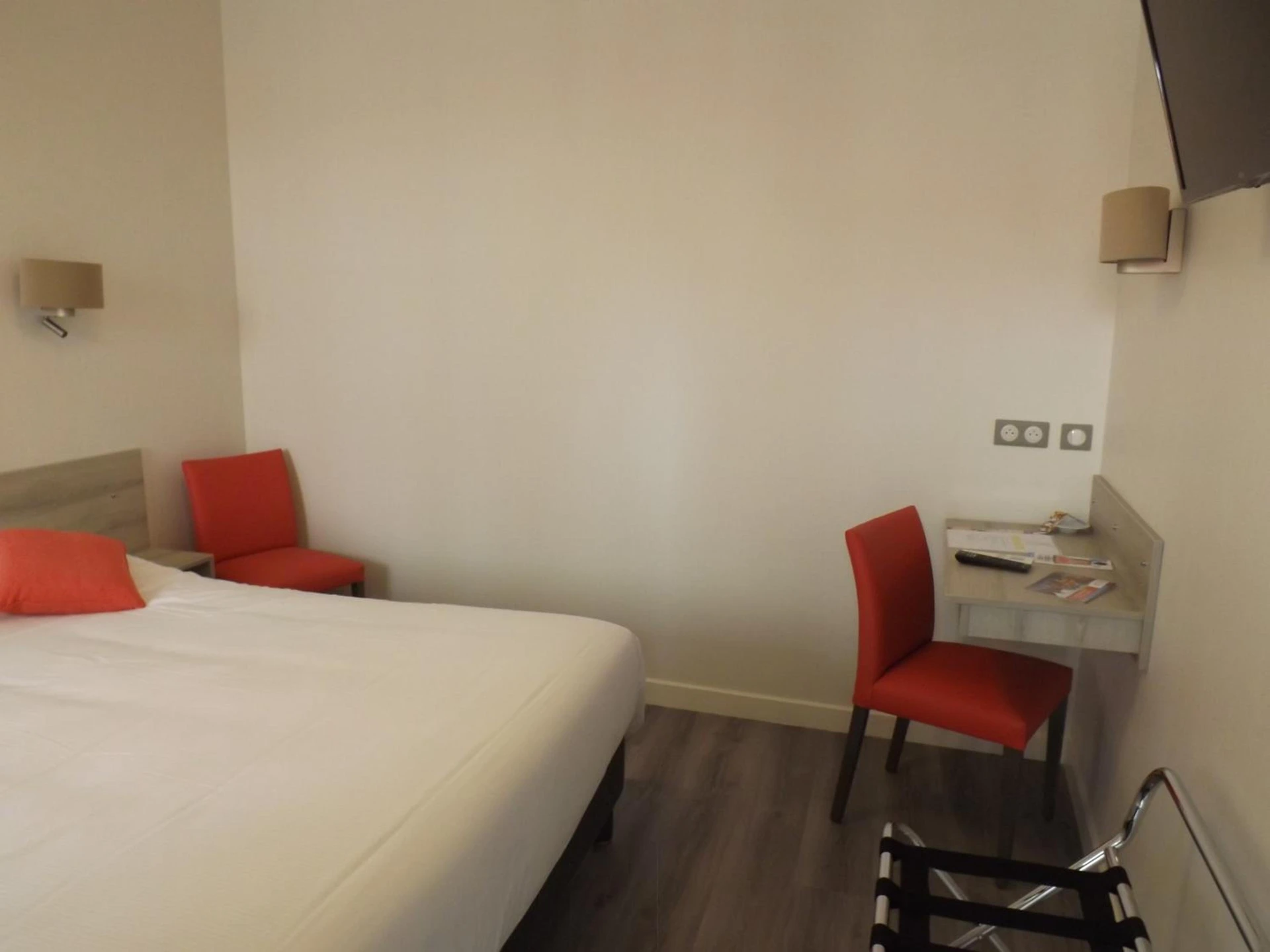 Chambre disponible pour un séminaire d'entreprise à Hotel Restaurant Le Parc - Moulins
