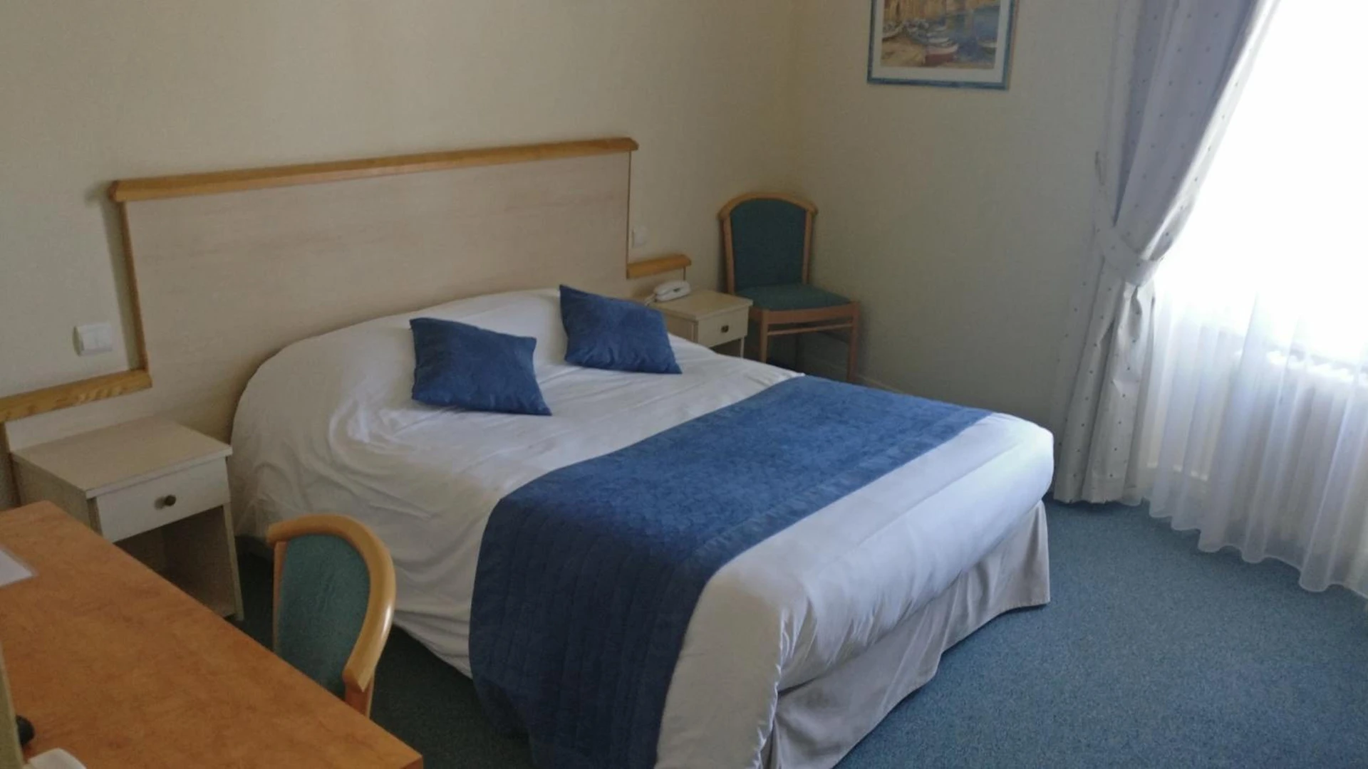 Magnifique chambre pour un séminaire d'entreprise à Hotel Restaurant Le Parc - Moulins