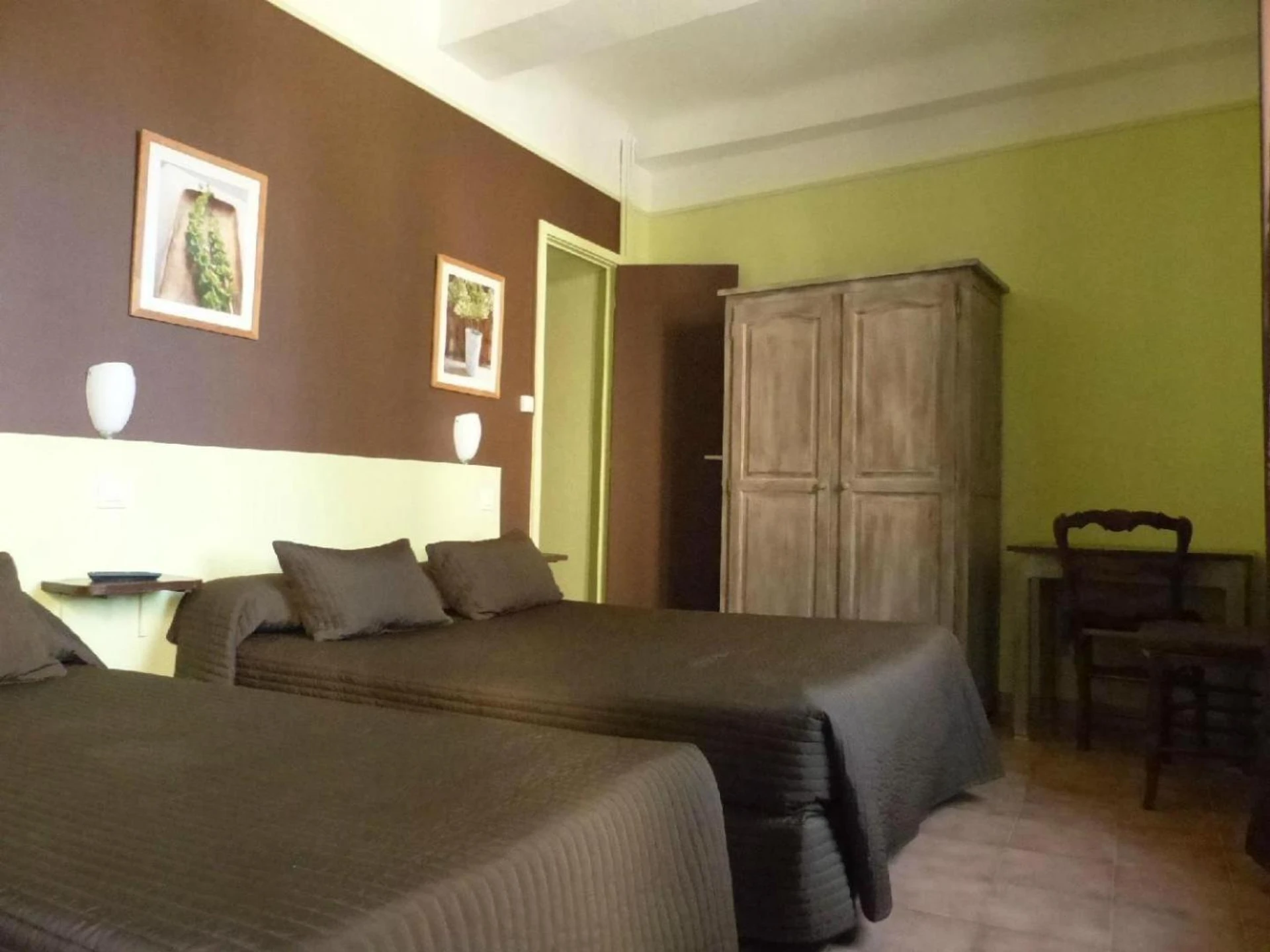 Chambre disponible pour un séminaire d'entreprise à Hôtel Restaurant le Provence - Brignoles
