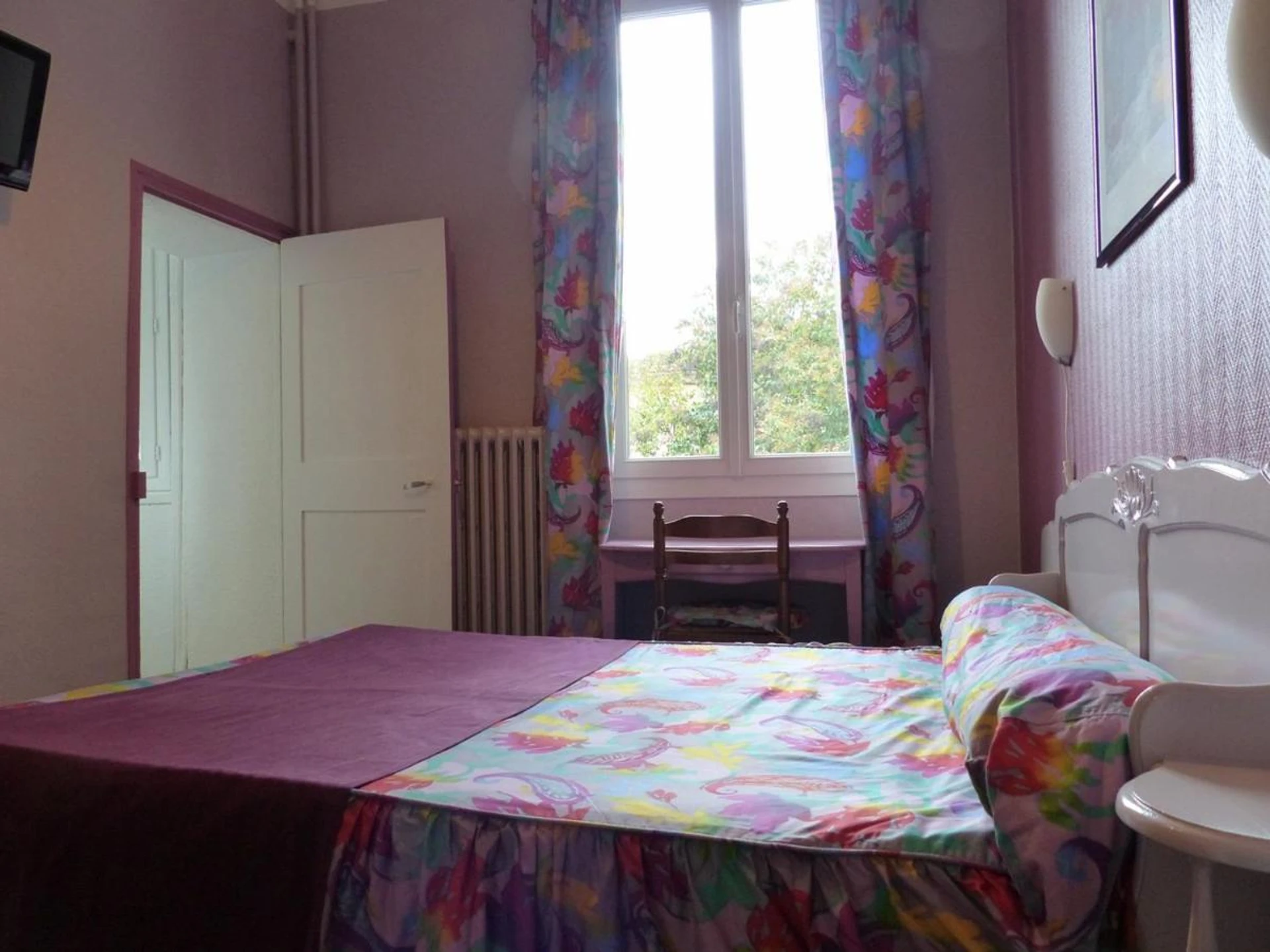 Magnifique chambre pour un séminaire d'entreprise à Hôtel Restaurant le Provence - Brignoles