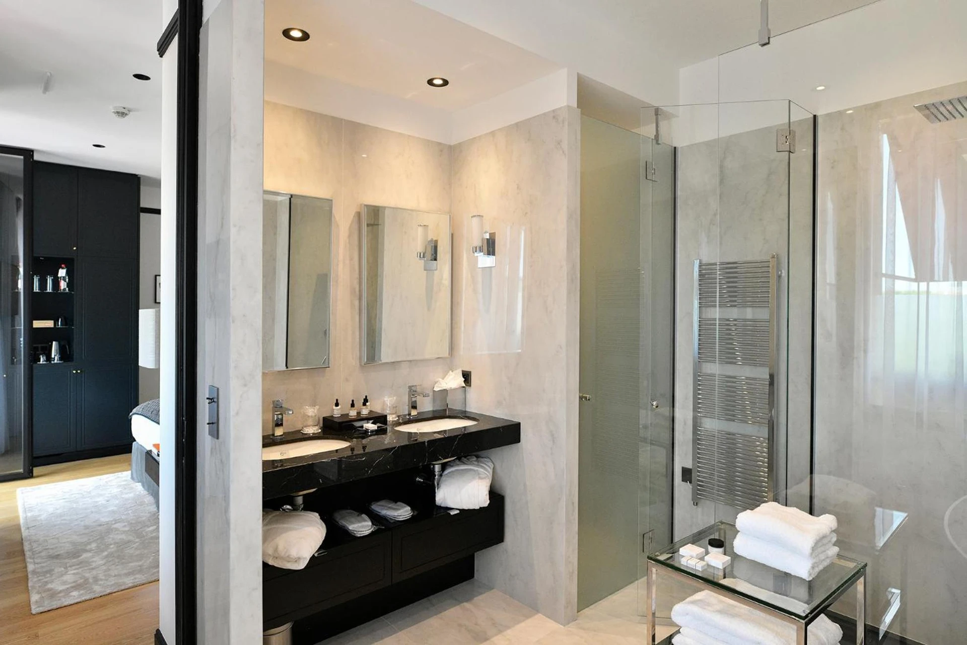 Chambre disponible pour un séminaire d'entreprise à Hôtel Restaurant le Touring - Teritoria - Saint-Raphaël