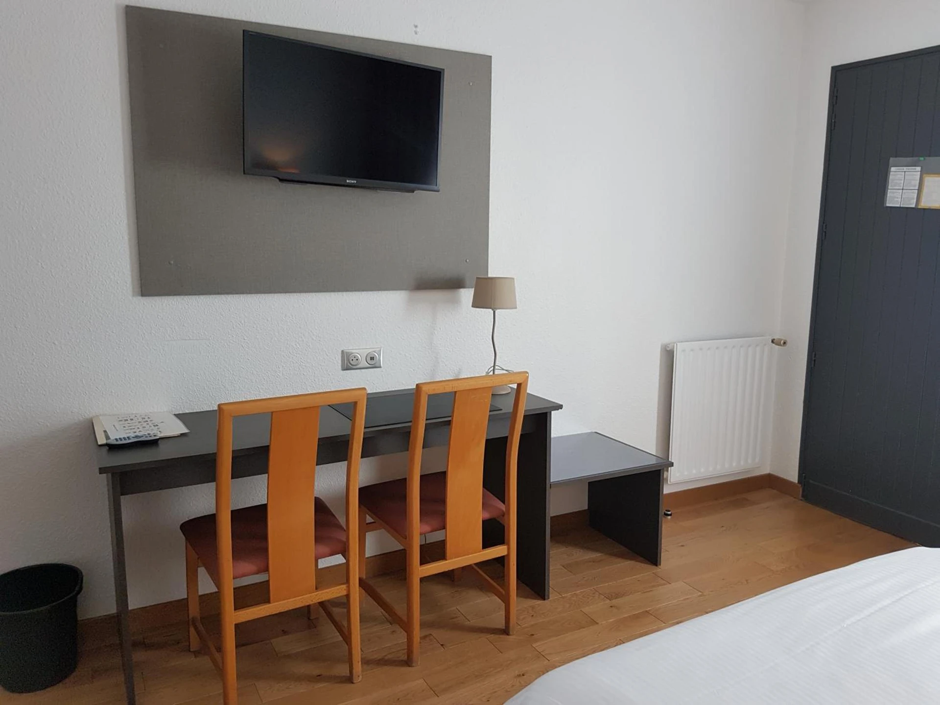 Chambre disponible pour un séminaire d'entreprise à Hôtel Restaurant Les Bruyères - Saint-Médard-en-Jalles