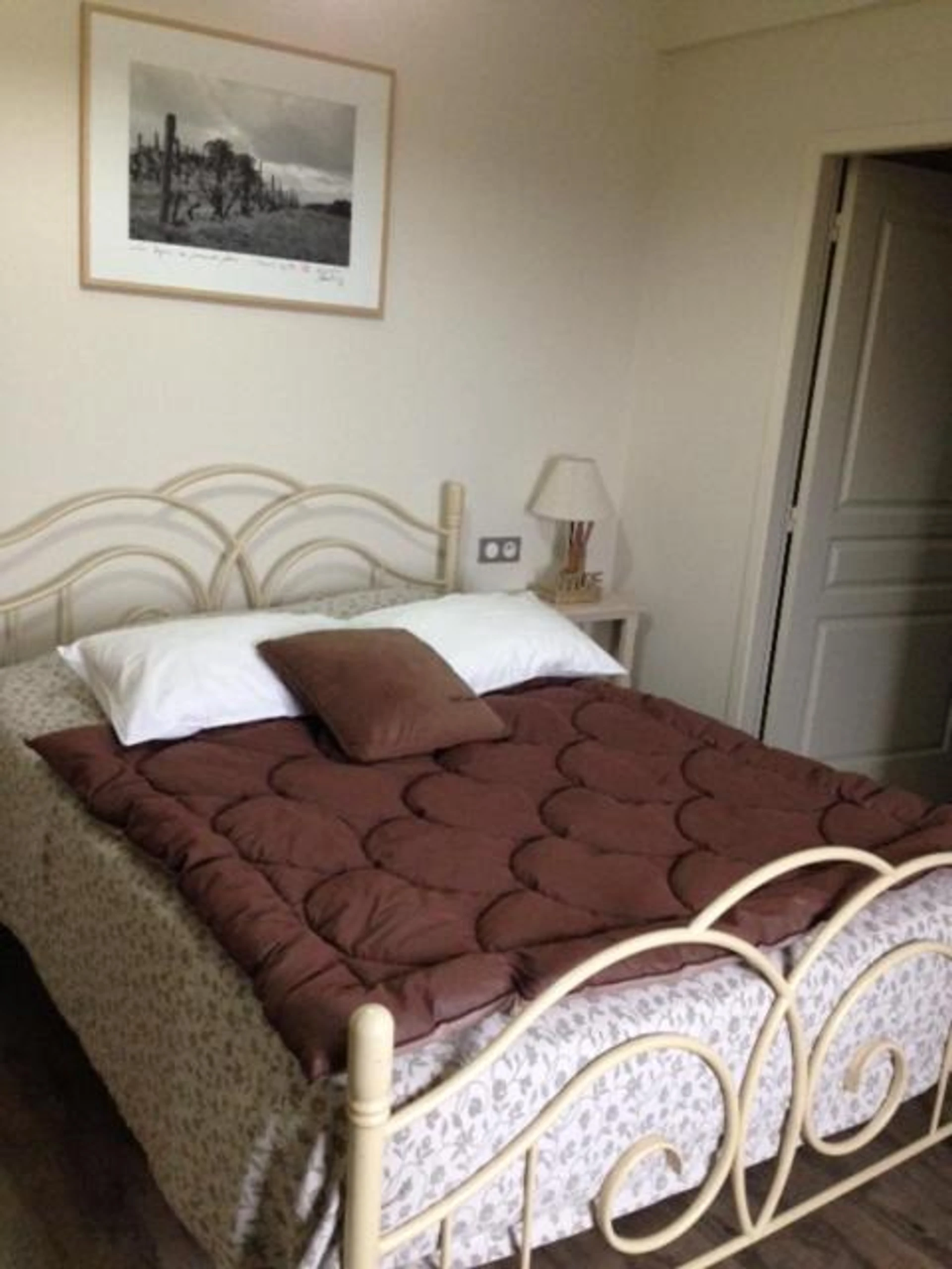 Chambre disponible pour un séminaire d'entreprise à Logis hotel-restaurant les collines 59 route des crêtes - Cublac