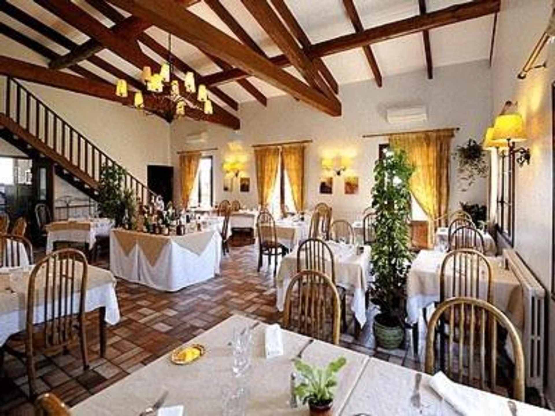 Organiser un séminaire d'entreprise : Logis Hôtel Restaurant Les Géraniums à le-barroux