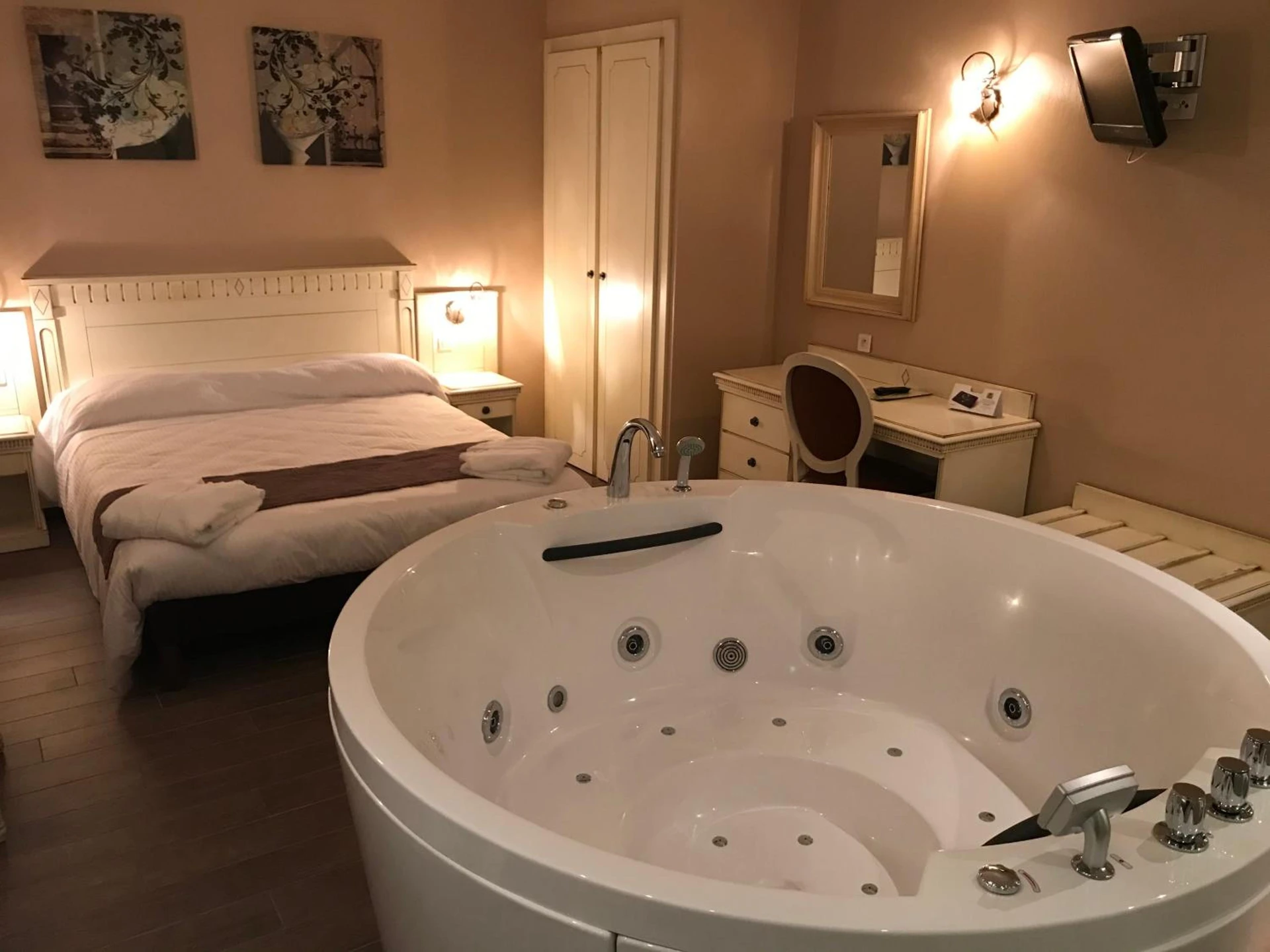 Chambre à Logis Hôtel restaurant Les Minotiers - Organiser un séminaire d'entreprise à Mirepoix