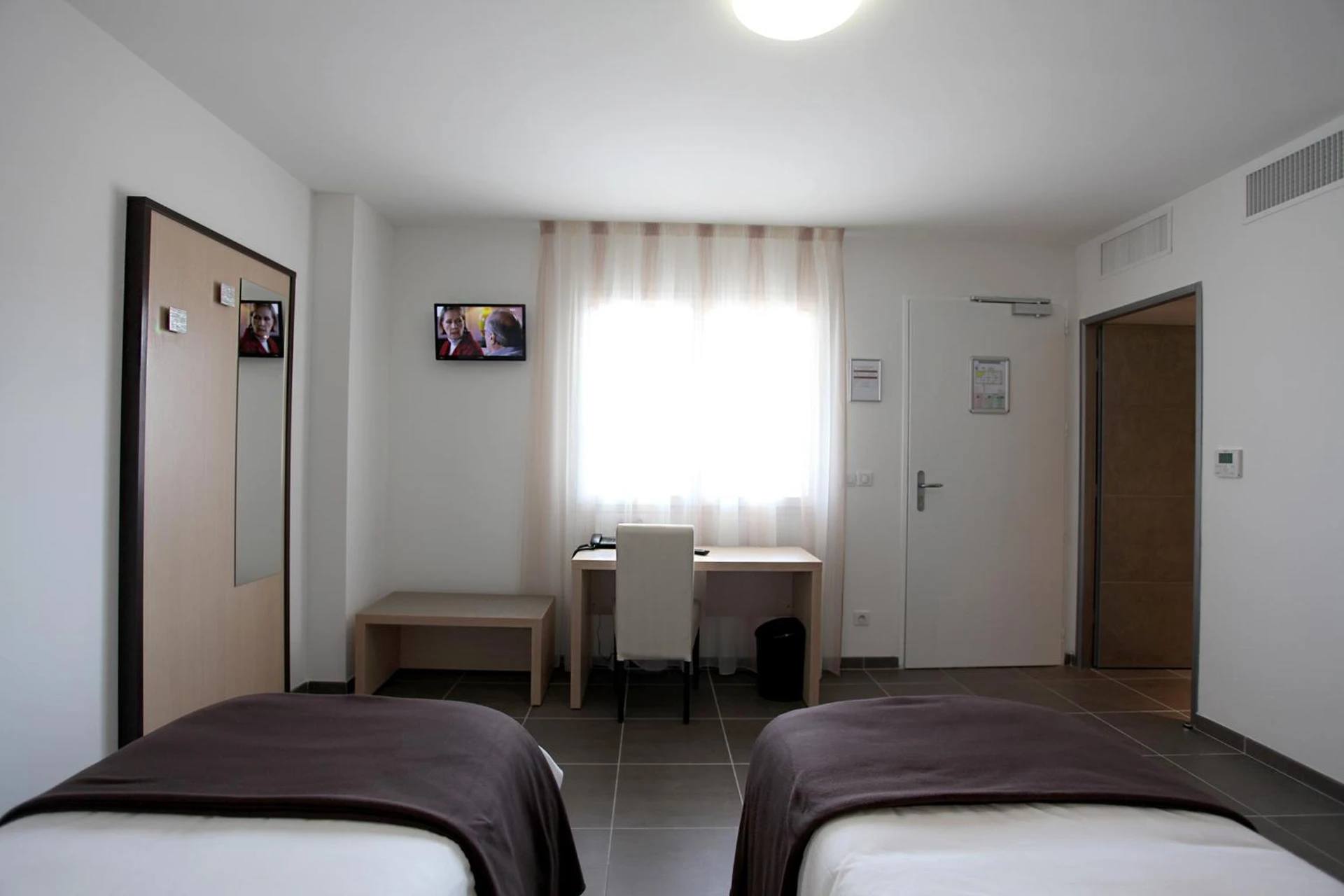 Magnifique chambre pour un séminaire d'entreprise à Hôtel Restaurant les Pielettes - Le Rove