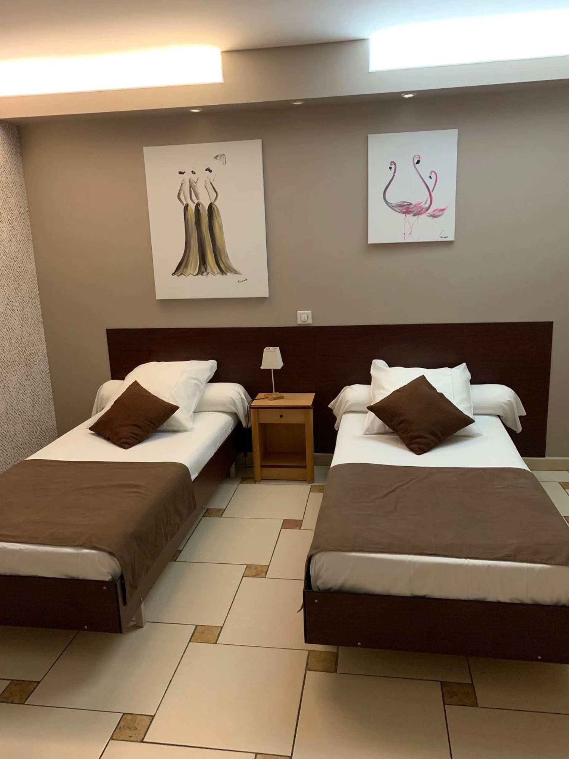 Chambre disponible pour un séminaire d'entreprise à Hôtel restaurant Mon Auberge - Lunel