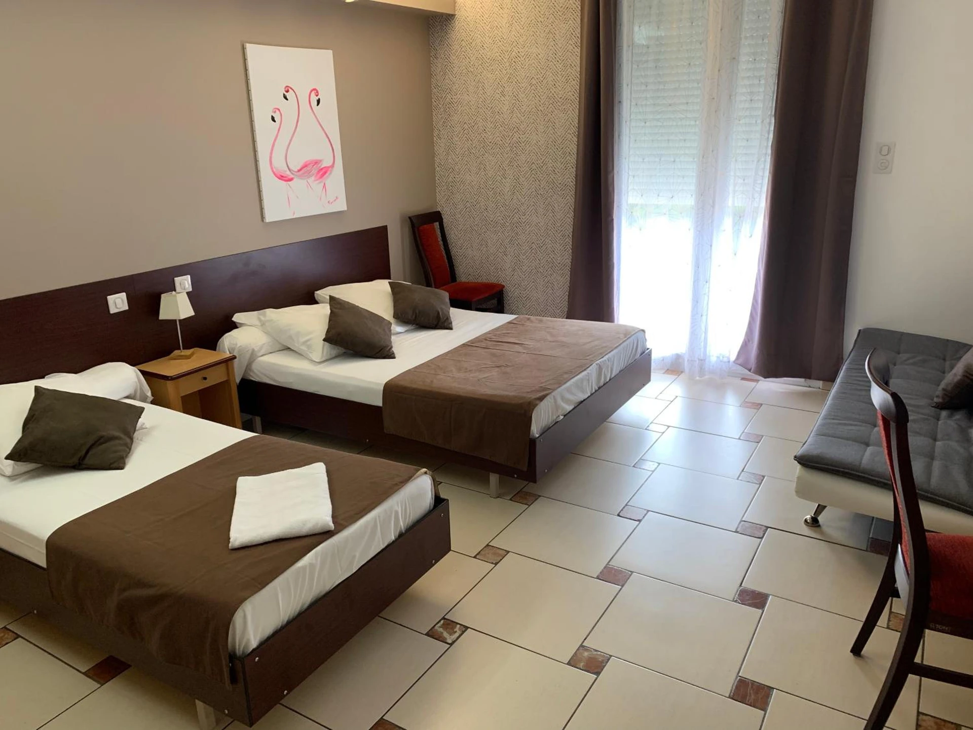 Chambre disponible pour un séminaire d'entreprise à Hôtel restaurant Mon Auberge - Lunel