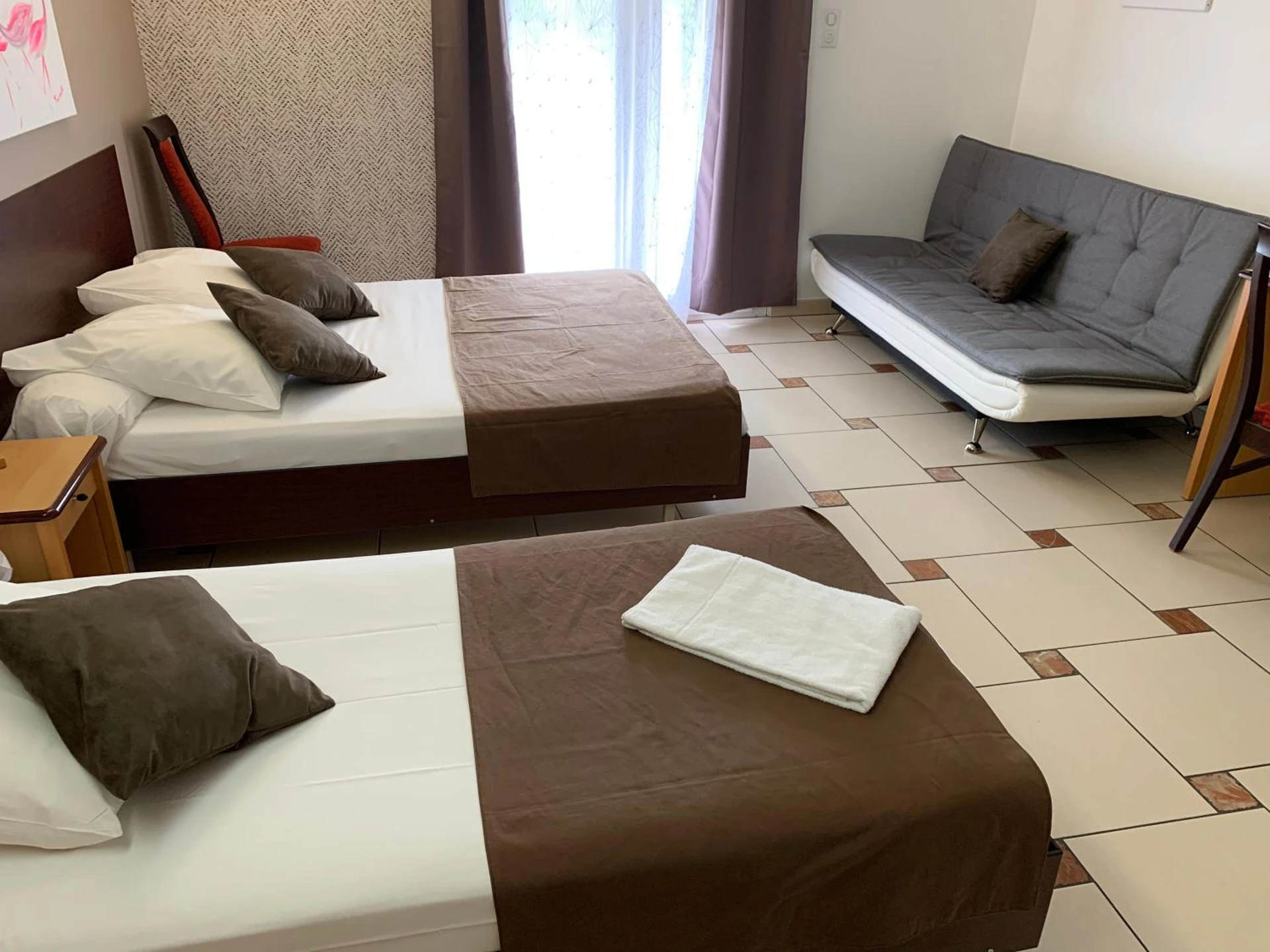 Chambre disponible pour un séminaire d'entreprise à Hôtel restaurant Mon Auberge - Lunel
