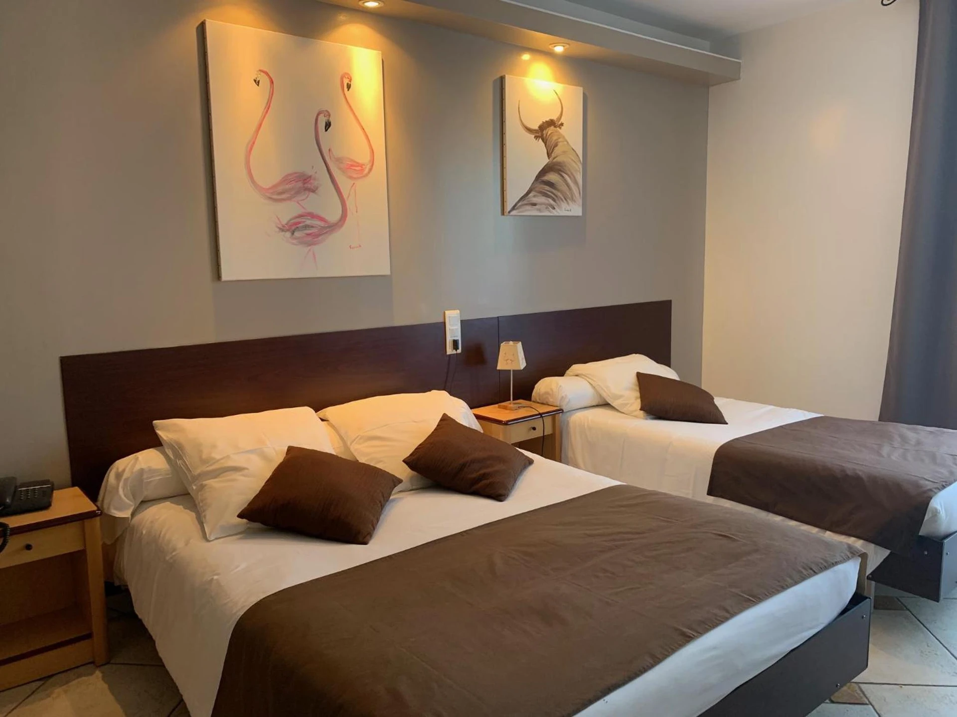 Magnifique chambre pour un séminaire d'entreprise à Hôtel restaurant Mon Auberge - Lunel