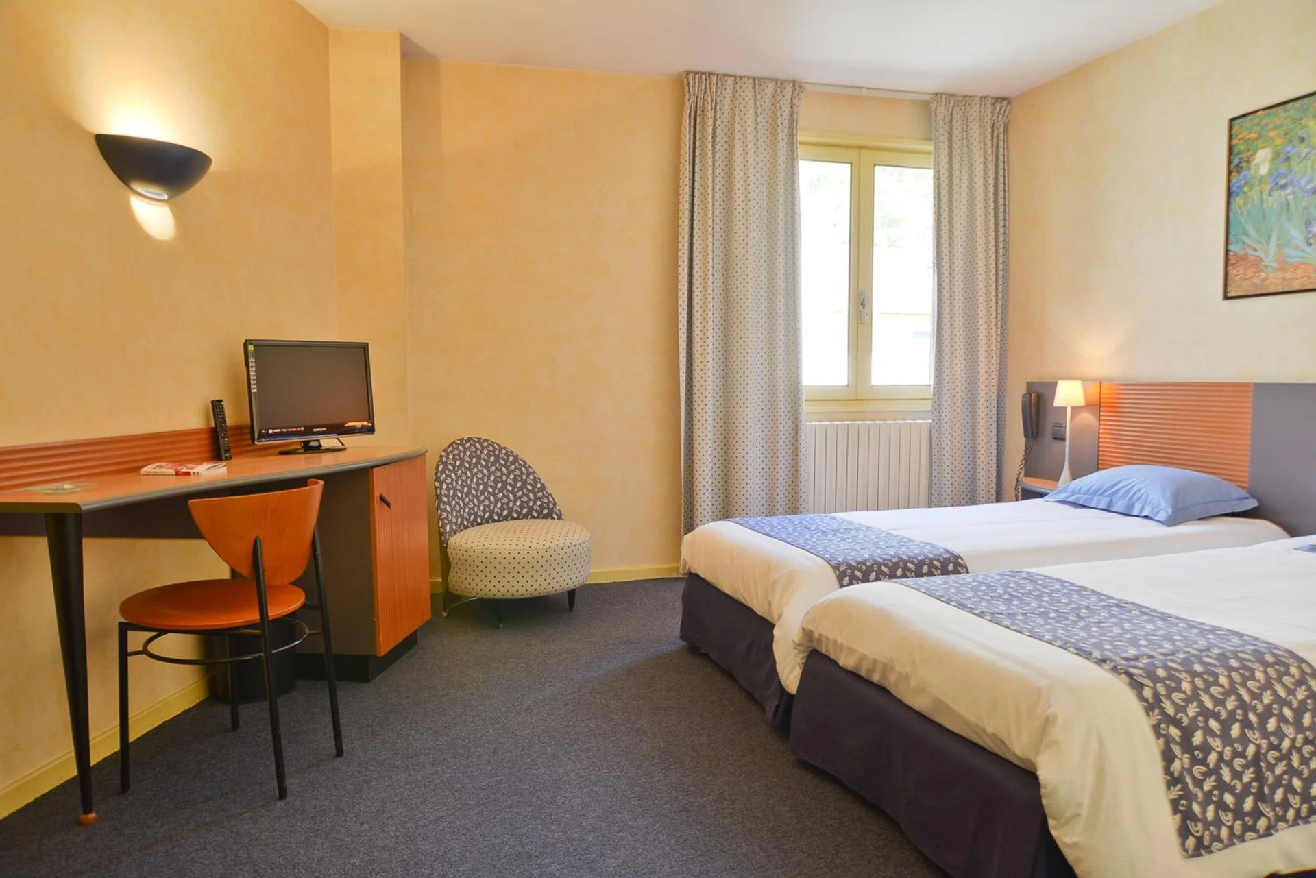 Chambre disponible pour un séminaire d'entreprise à Hotel Restaurant Rolland - Montagnieu
