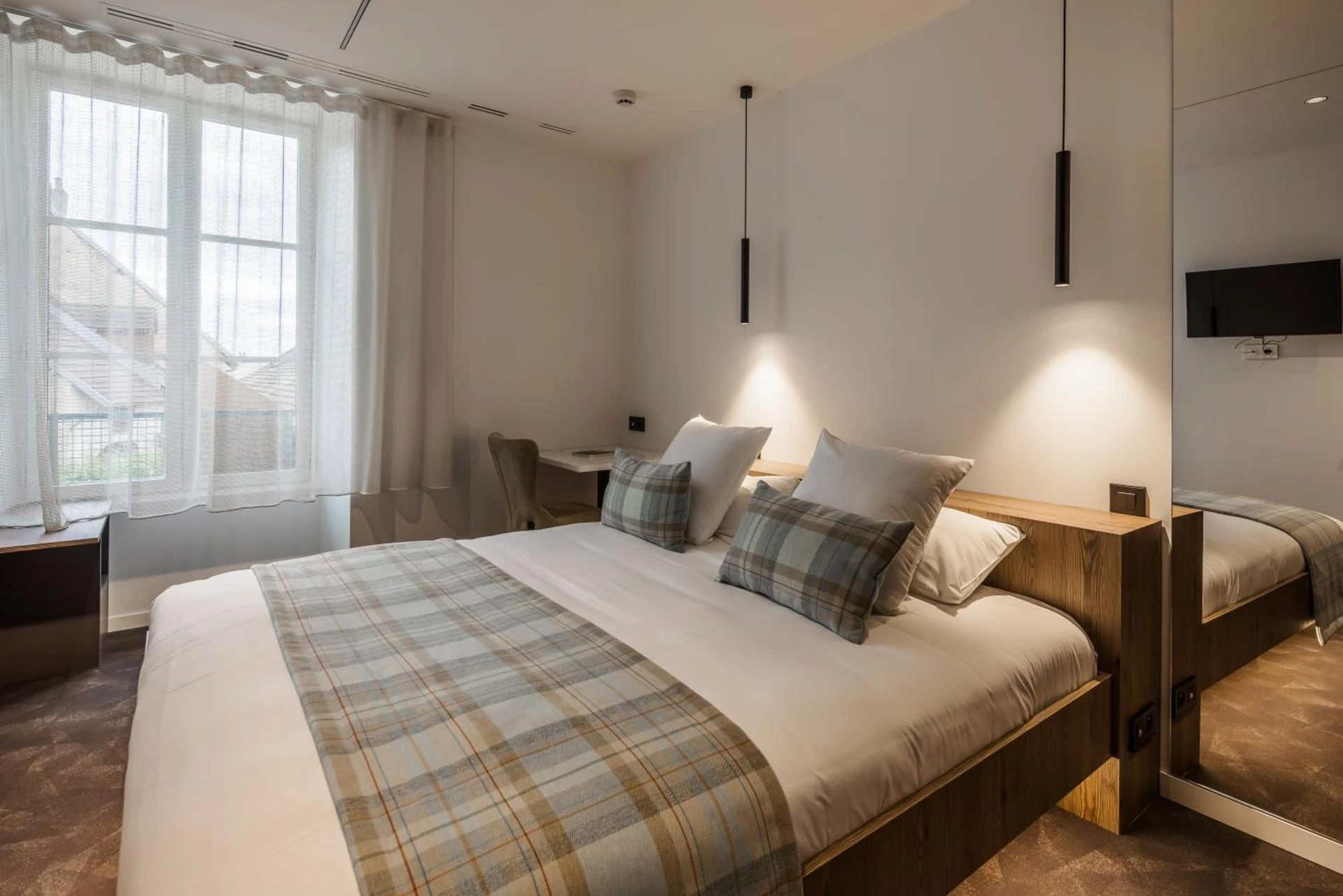 Chambre disponible pour un séminaire d'entreprise à Logis Hôtel Parenthèse, Restaurant & Spa - Chille