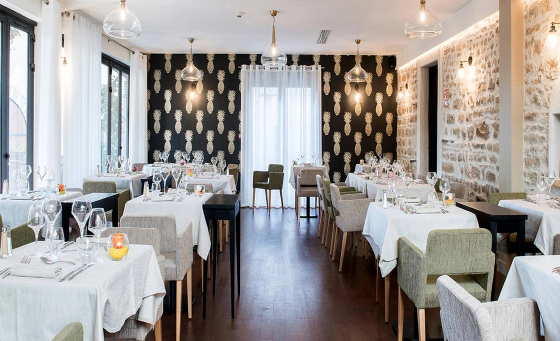 Organiser un séminaire d'entreprise : Logis Hôtel Tante Yvonne & son restaurant semi-gastronomique - Lyon Nord à quincieux