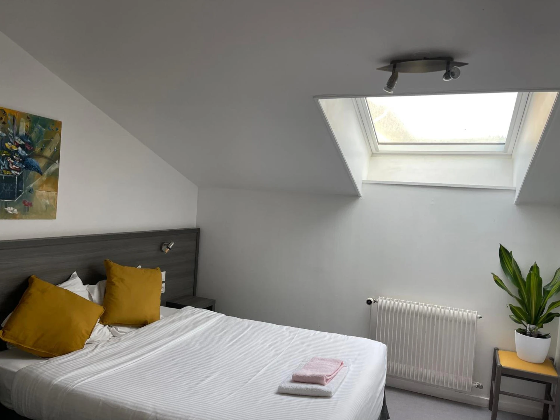 Magnifique chambre pour un séminaire d'entreprise à Logis Hôtel Restaurant Vuillot - Cuiseaux