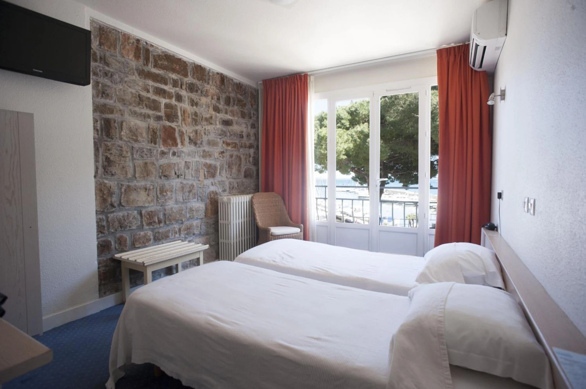 Chambre disponible pour un séminaire d'entreprise à Hôtel Le Richiardi - Carqueiranne