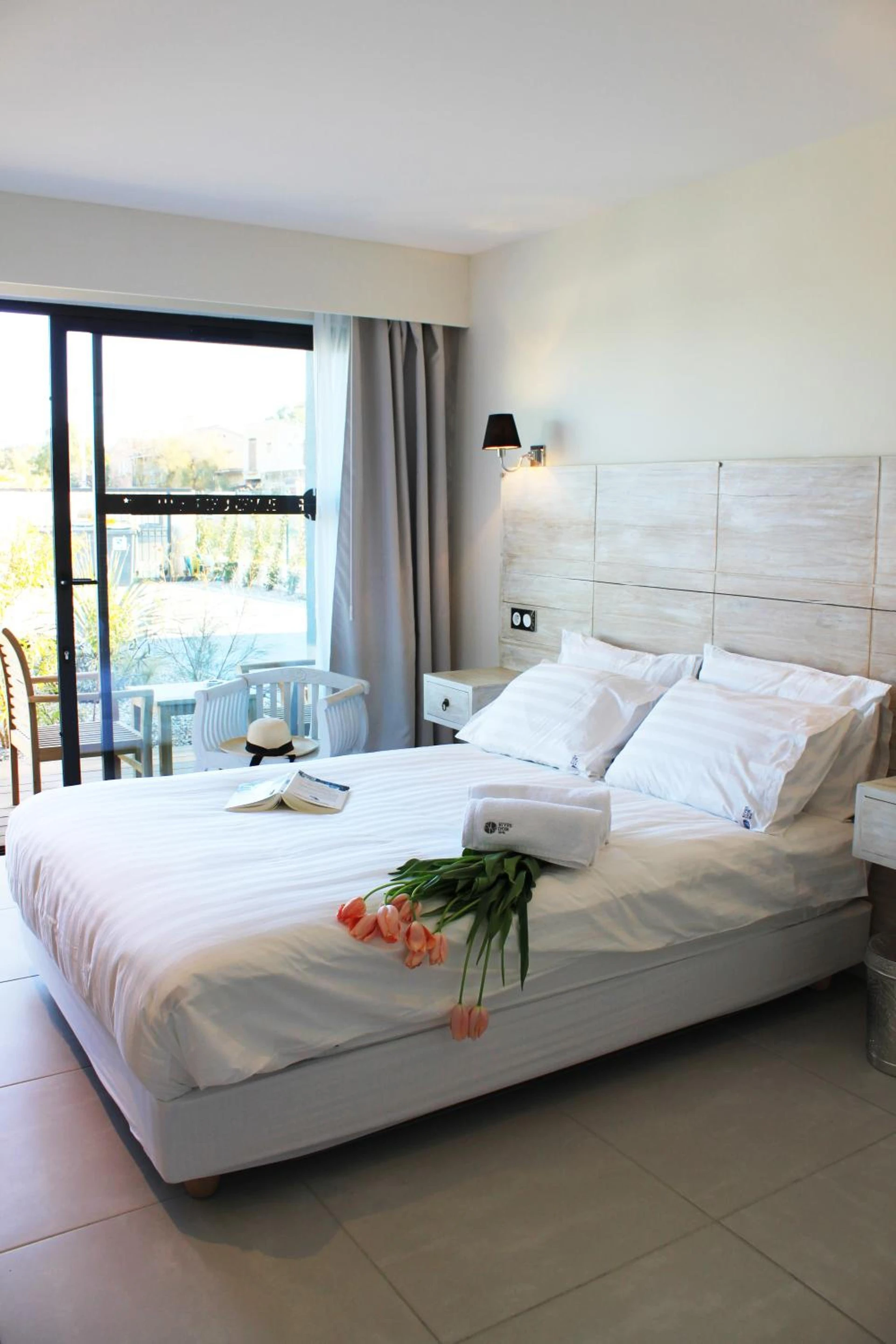 Magnifique chambre pour un séminaire d'entreprise à Rives d'Or Hôtel - La Seyne-sur-Mer