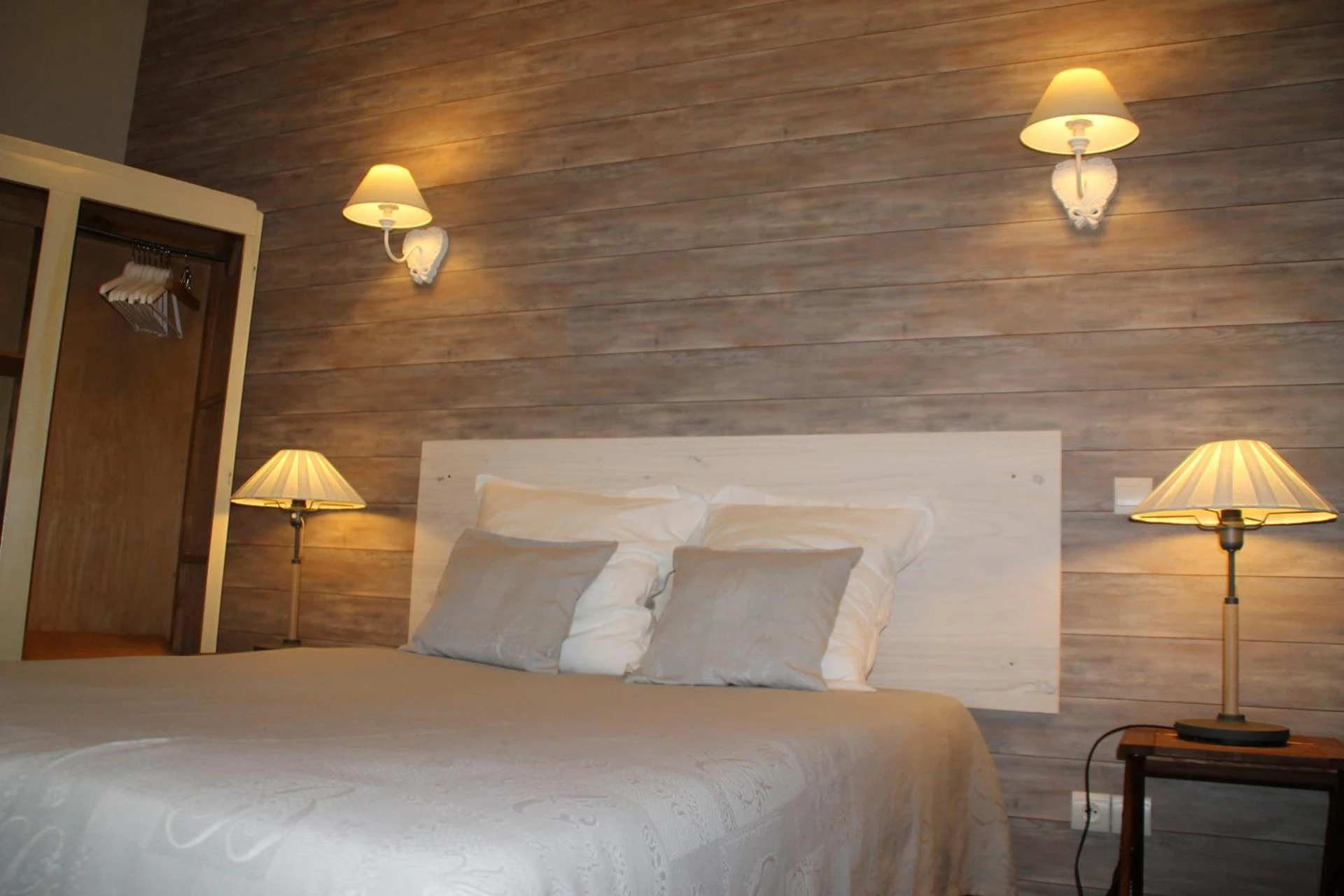 Magnifique chambre pour un séminaire d'entreprise à Hôtel Rivière - Castres