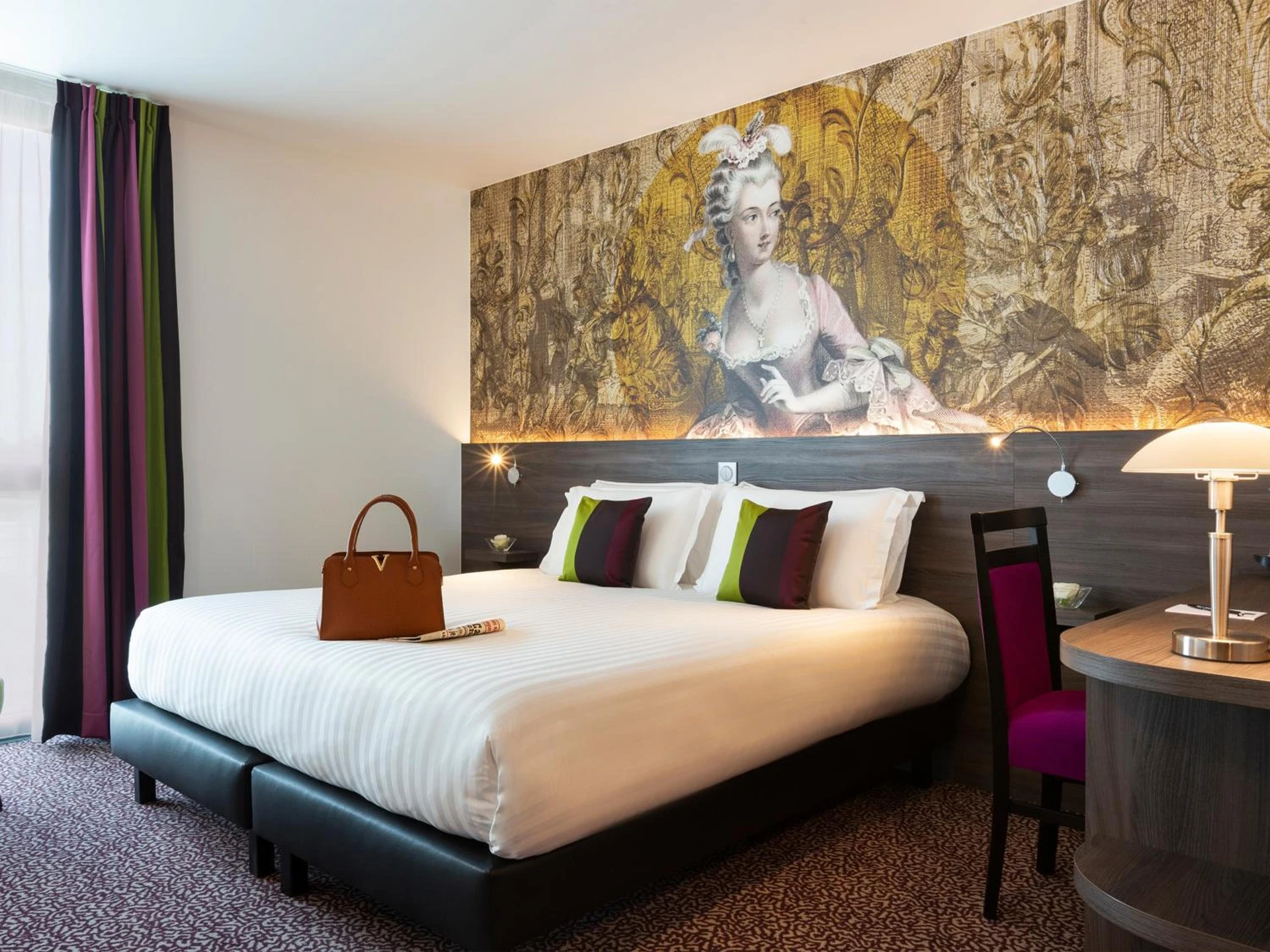 Ambiance de travail pour séminaire d'entreprise à Hôtel Roi Soleil Prestige Plaisir - St Quentin - Plaisir