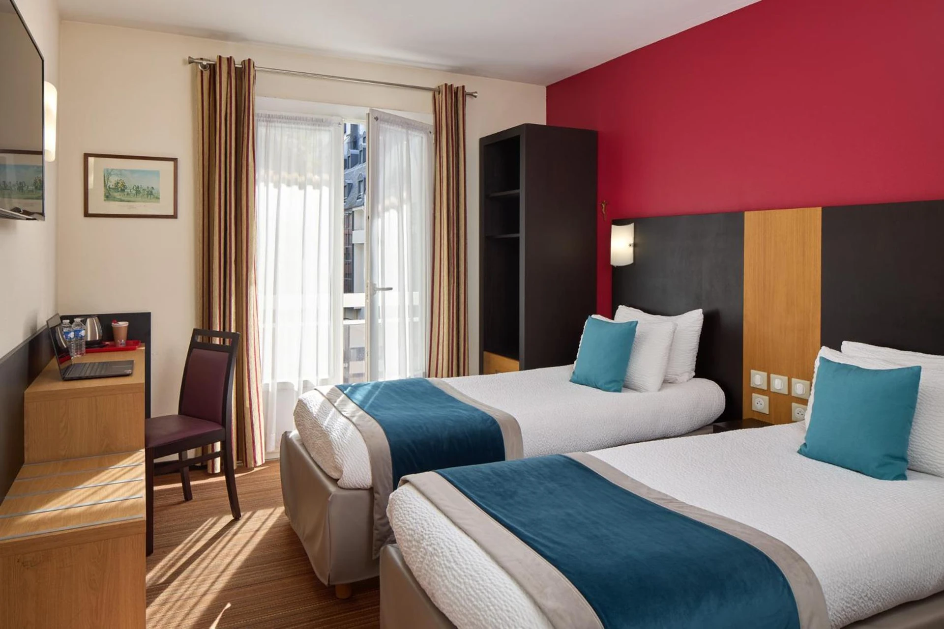 Lieu convivial pour un séminaire d'entreprise à Hôtel Roissy - Lourdes - En savoir plus 