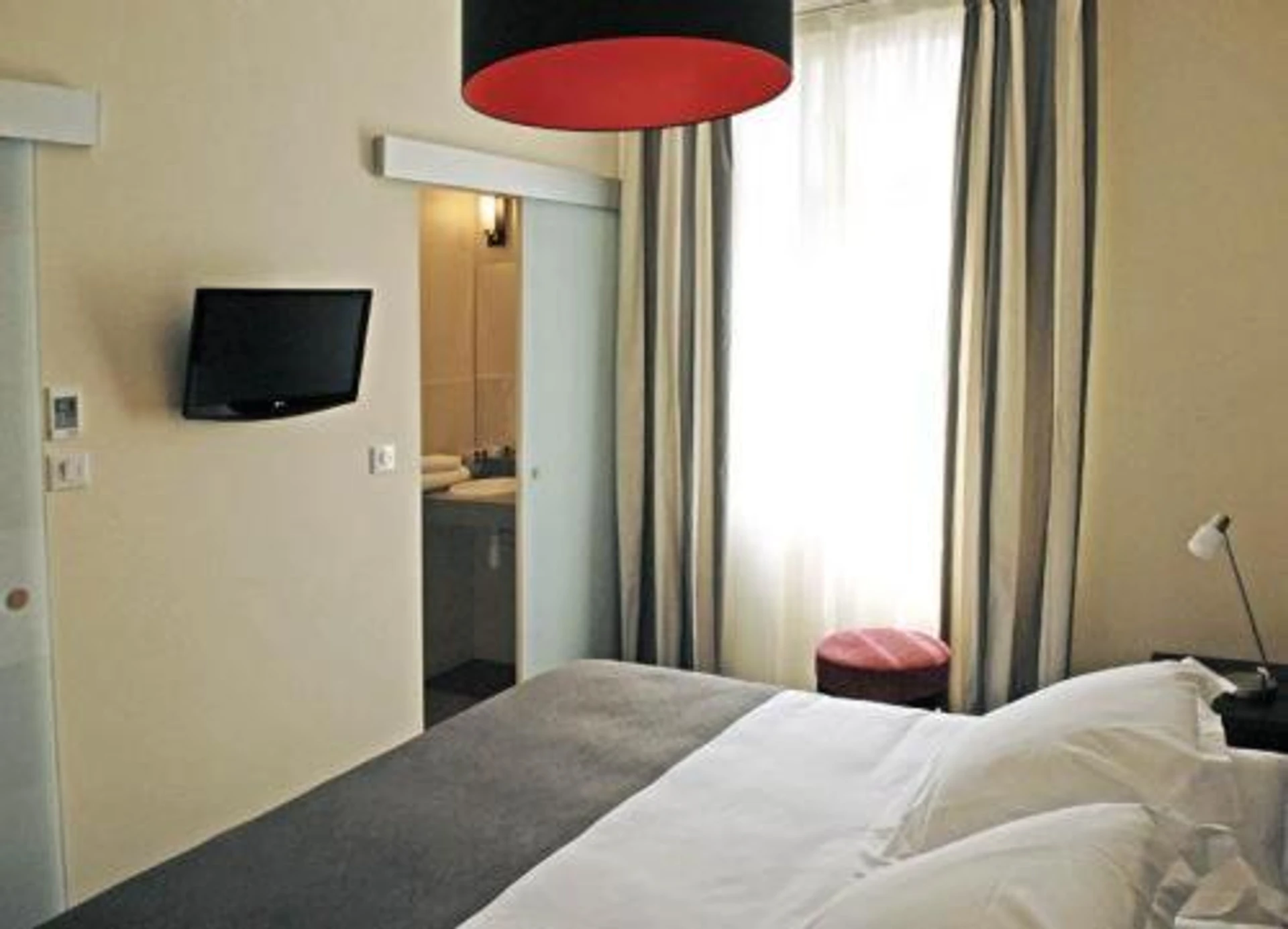 Chambre disponible pour un séminaire d'entreprise à Hôtel Ronsard - Tours