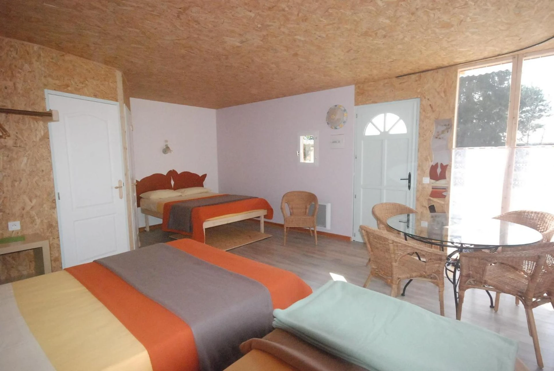 Chambre disponible pour un séminaire d'entreprise à Hotel Rose - Beauvoir