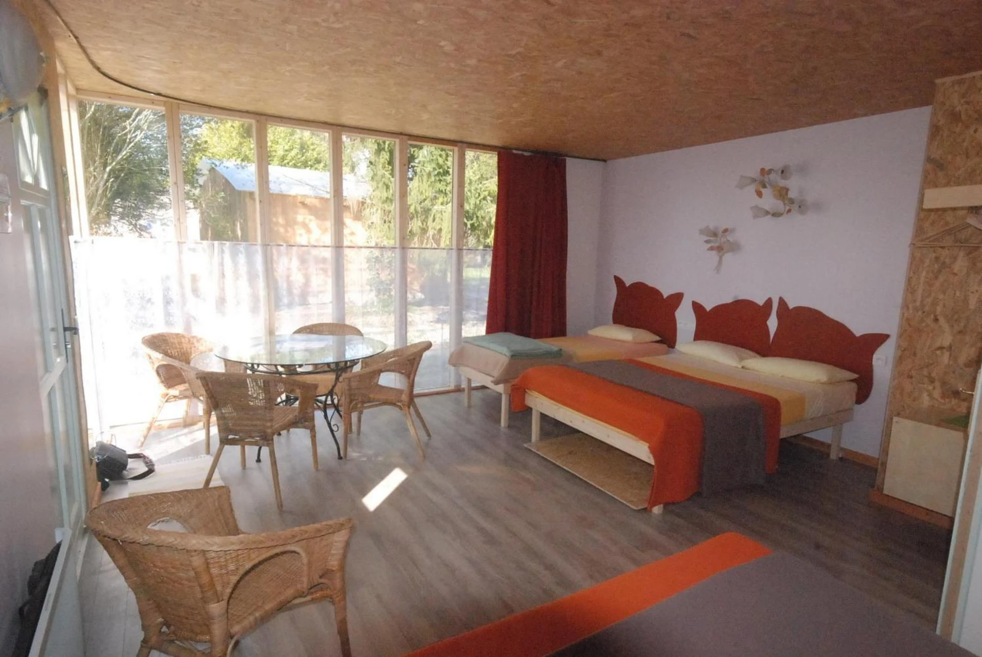 Magnifique chambre pour un séminaire d'entreprise à Hotel Rose - Beauvoir