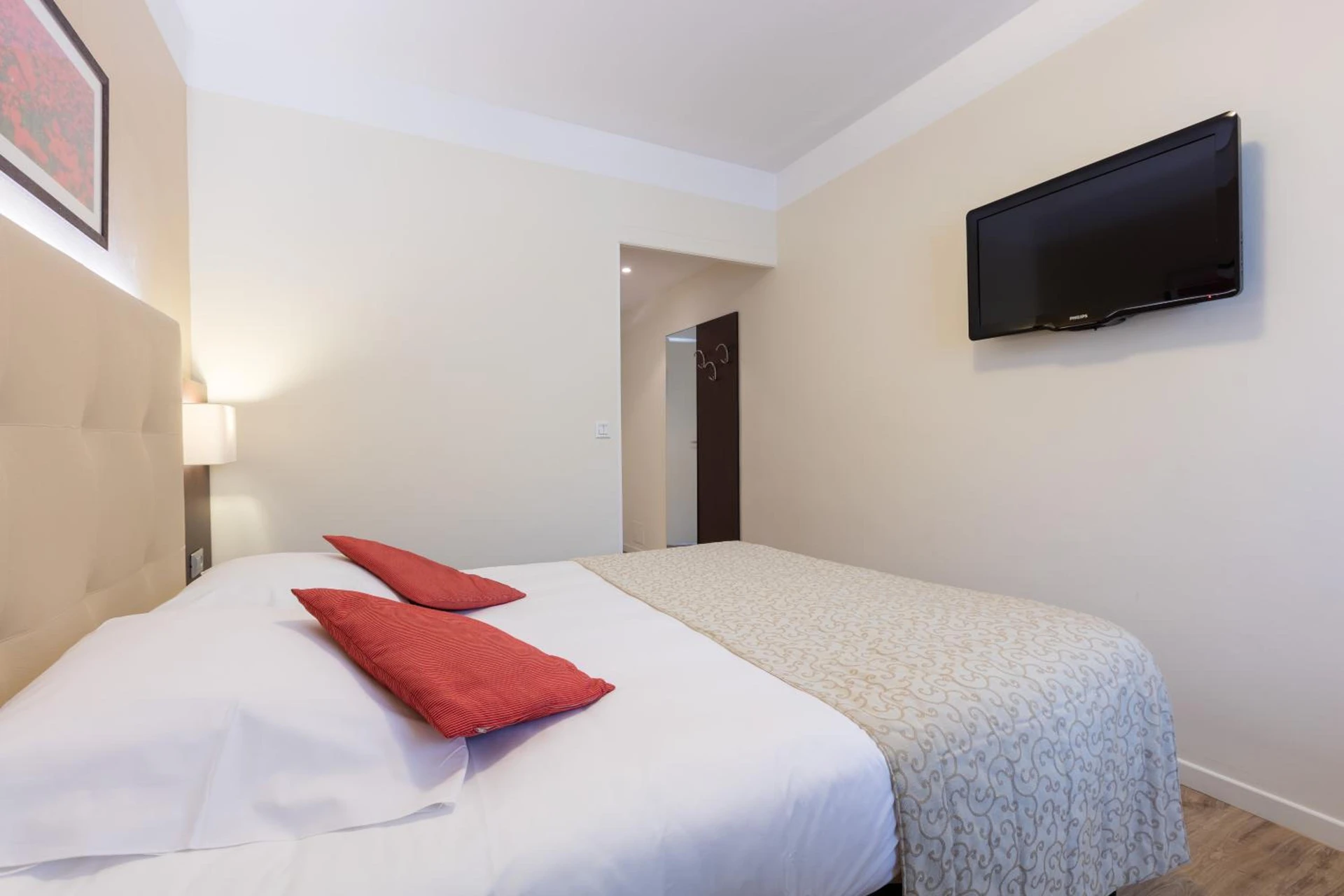 Chambre disponible pour un séminaire d'entreprise à Hôtel Rotonde - Aix-en-Provence