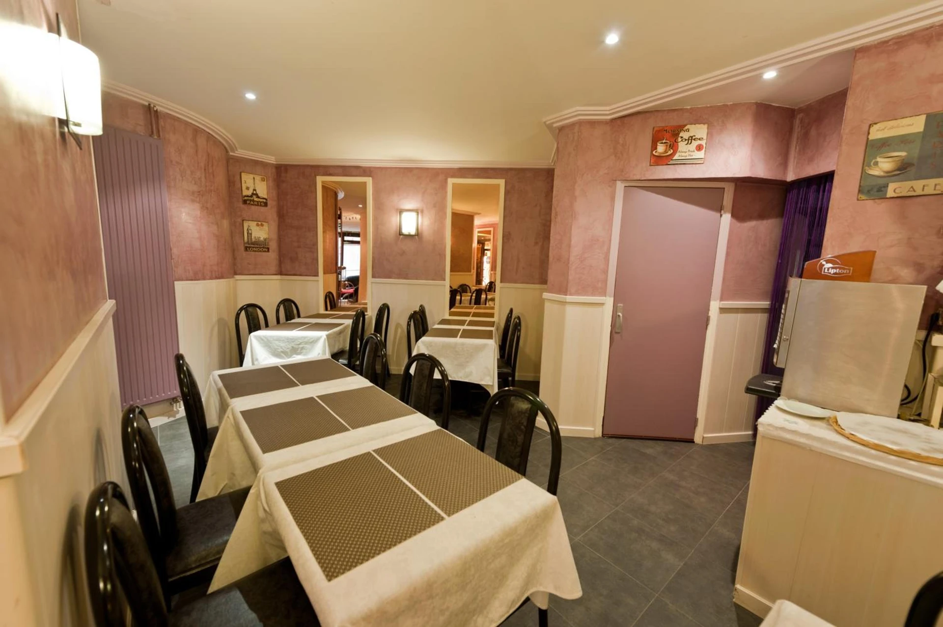 Ambiance de travail pour séminaire d'entreprise à Hotel Royal Bergère - Paris