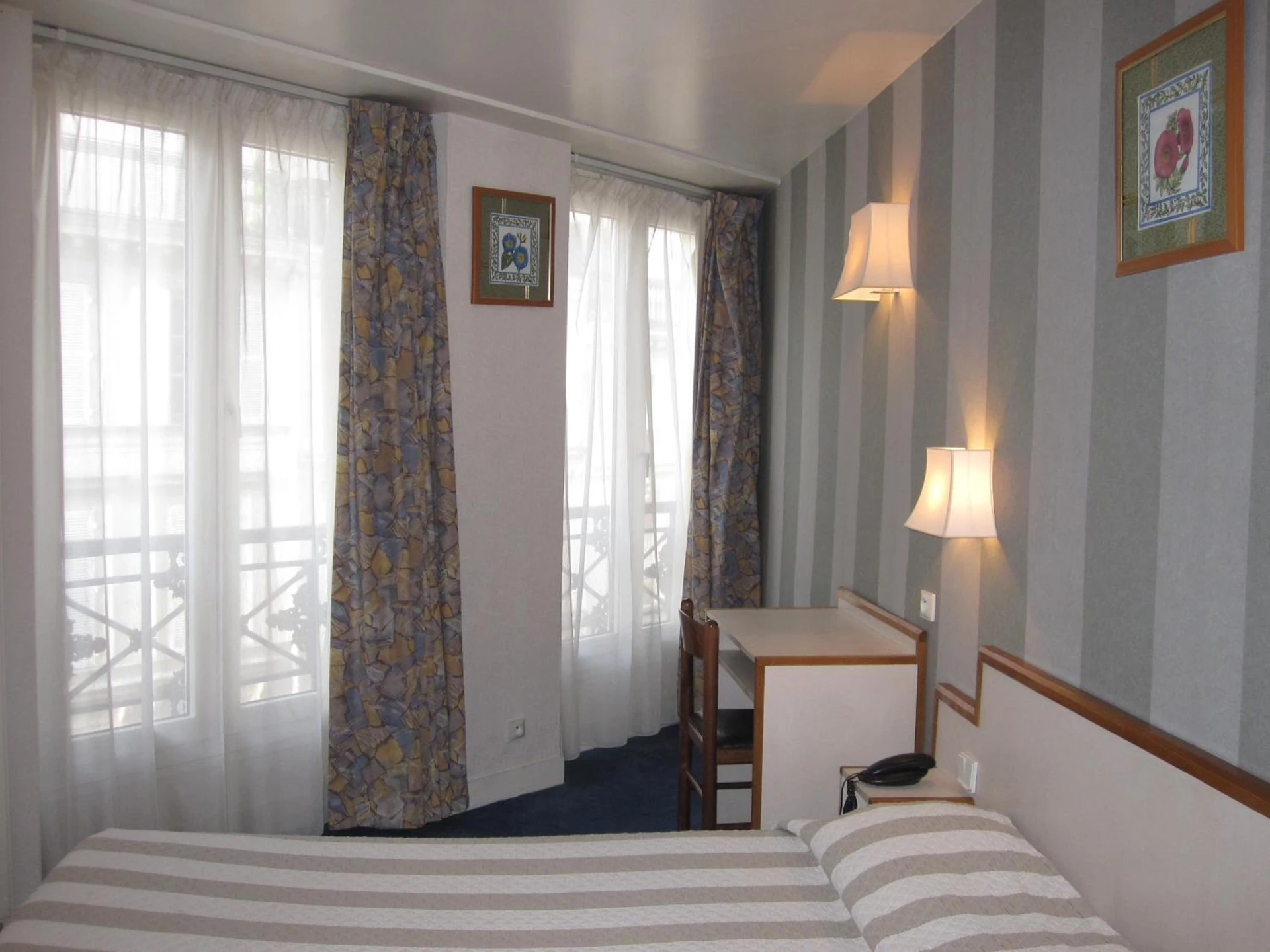 Chambre disponible pour un séminaire d'entreprise à Hotel Royal Bergère - Paris