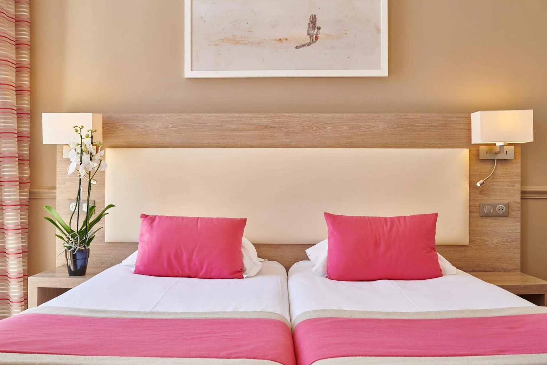 Chambre disponible pour un séminaire d'entreprise à Hôtel Vacances Bleues Royal Westminster - Menton
