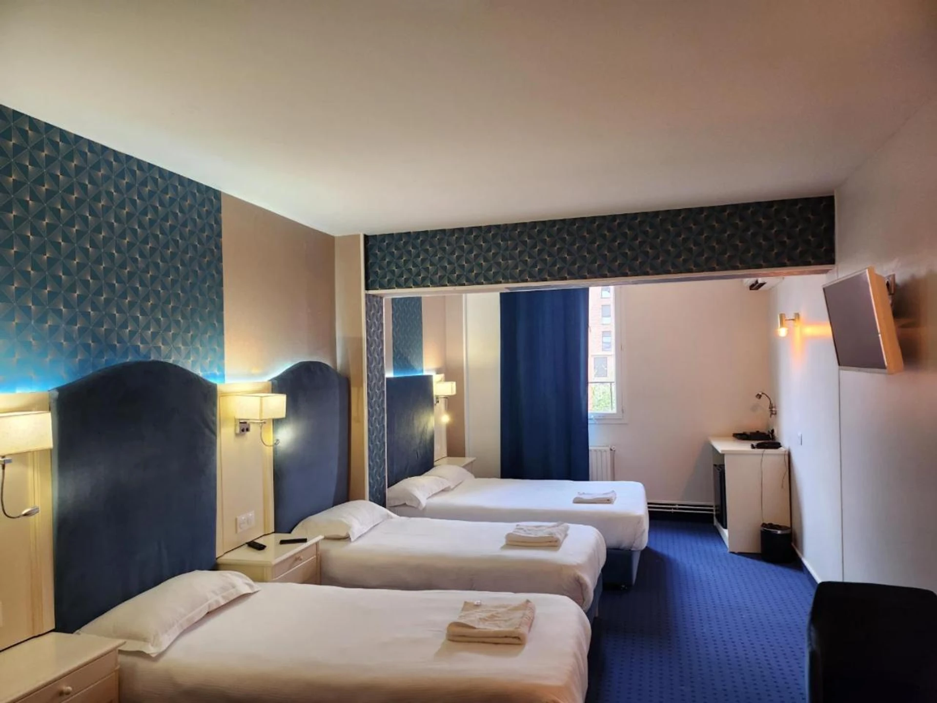 Chambre disponible pour un séminaire d'entreprise à HOTEL ROYAL Paris Ivry - Ivry-sur-Seine