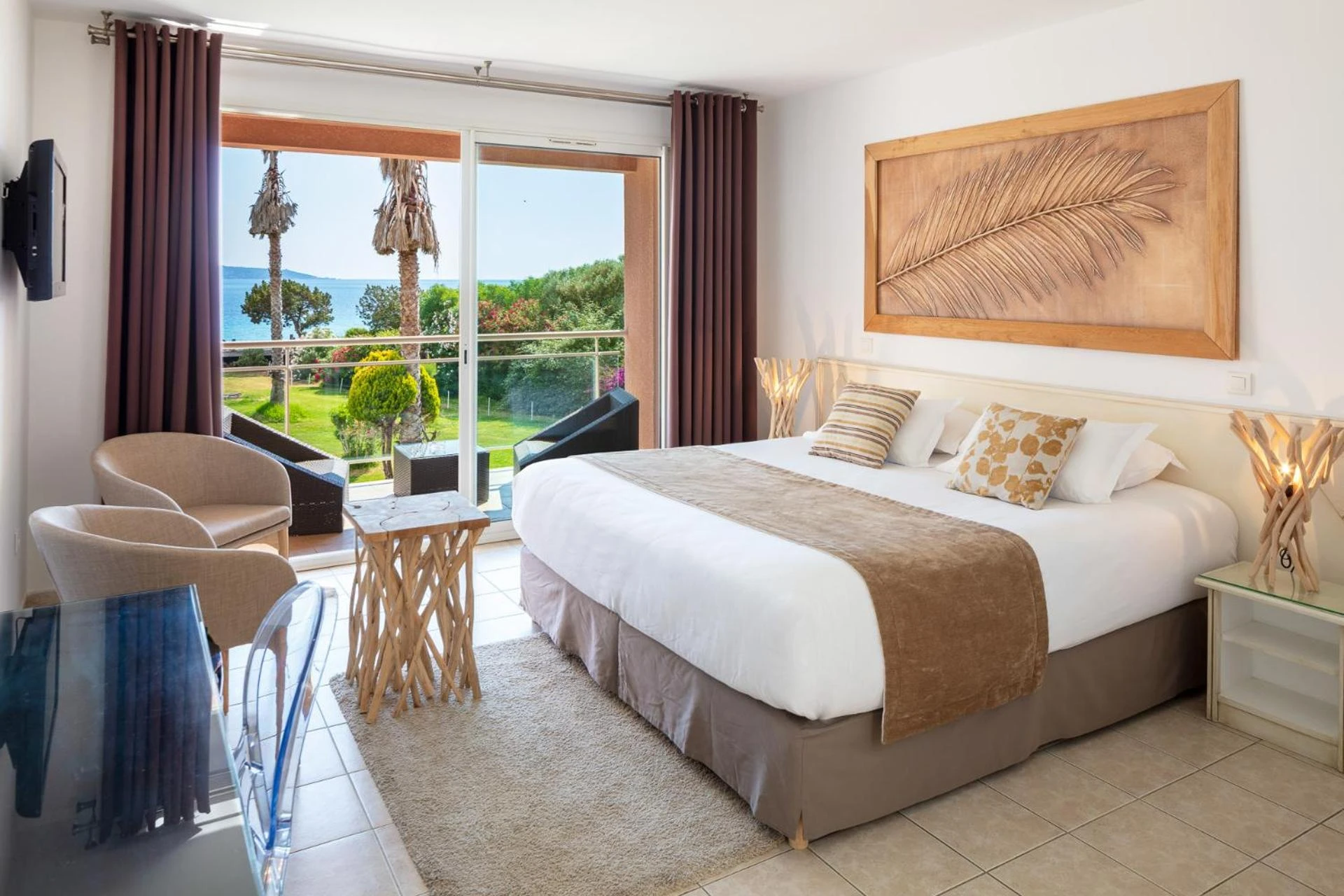 Chambre disponible pour un séminaire d'entreprise à Hotel Le Ruesco - Olmeto