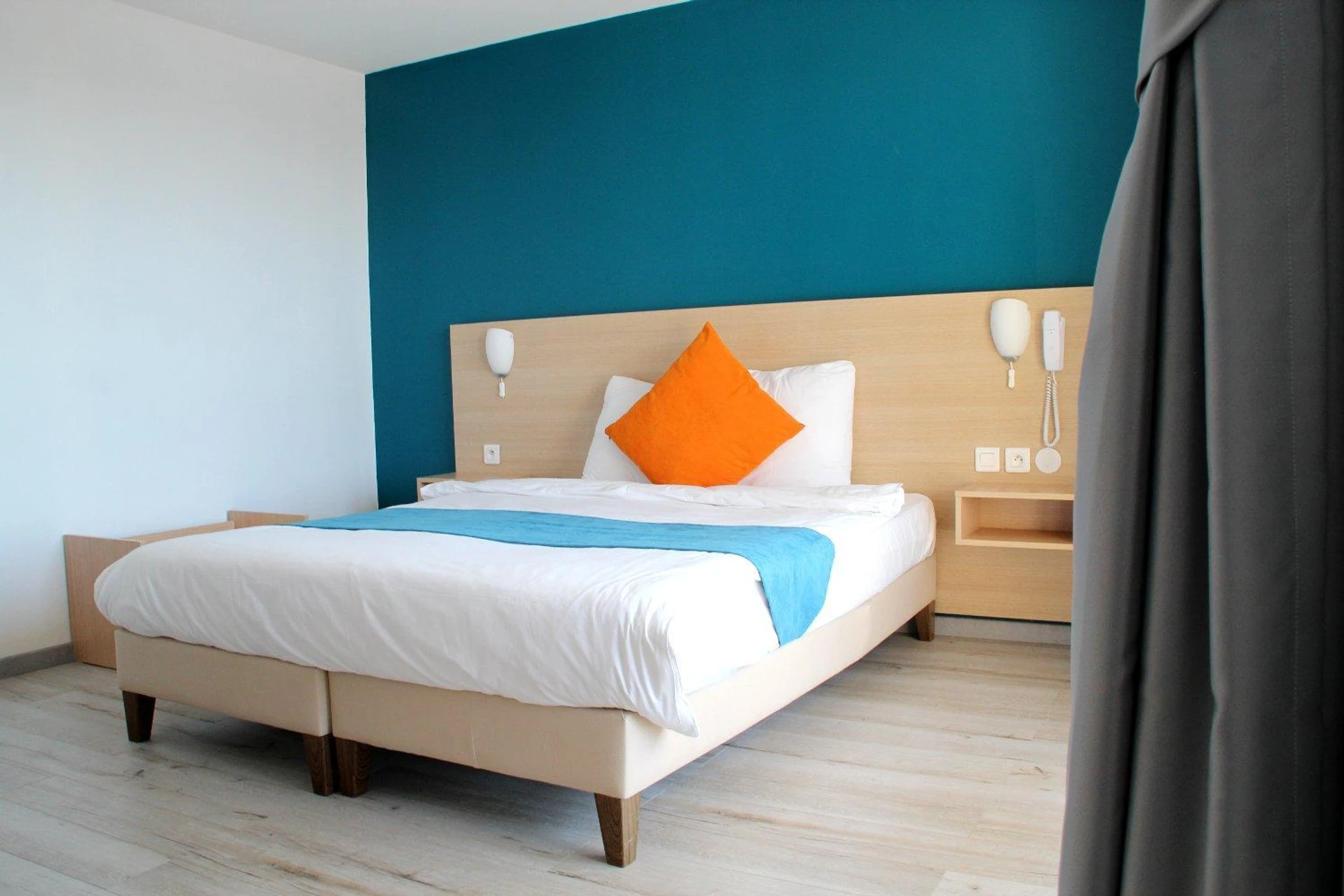 Magnifique chambre pour un séminaire d'entreprise à Saglam Hôtel - Goussainville