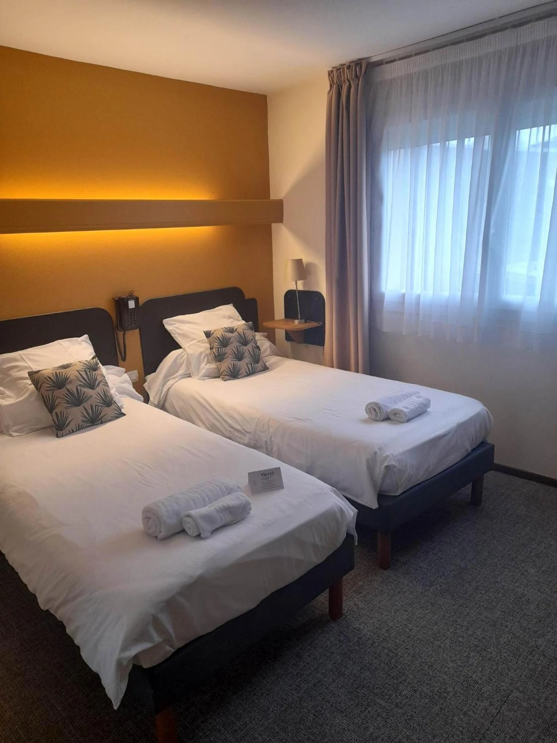 Chambre disponible pour un séminaire d'entreprise à Hotel bar Saint Christophe - Le Tilleul