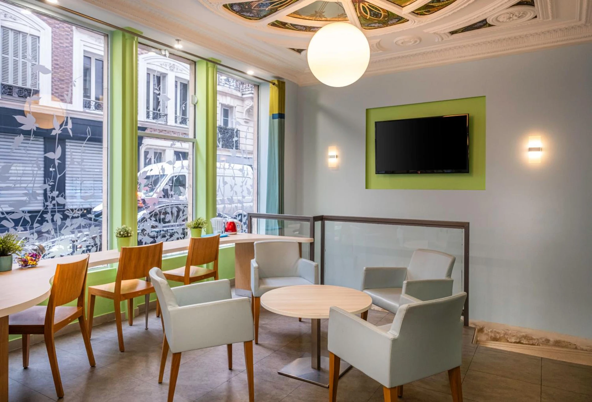 Ambiance de travail pour séminaire d'entreprise à Saint Georges Lafayette - Paris