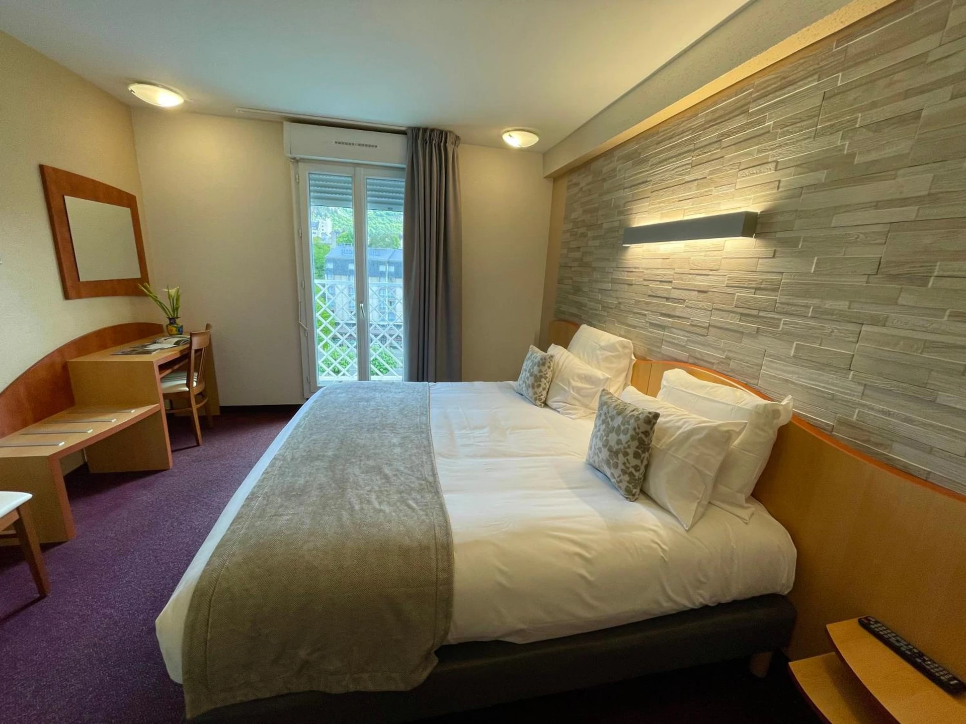 Chambre disponible pour un séminaire d'entreprise à Hôtel Saint Georges - Lourdes