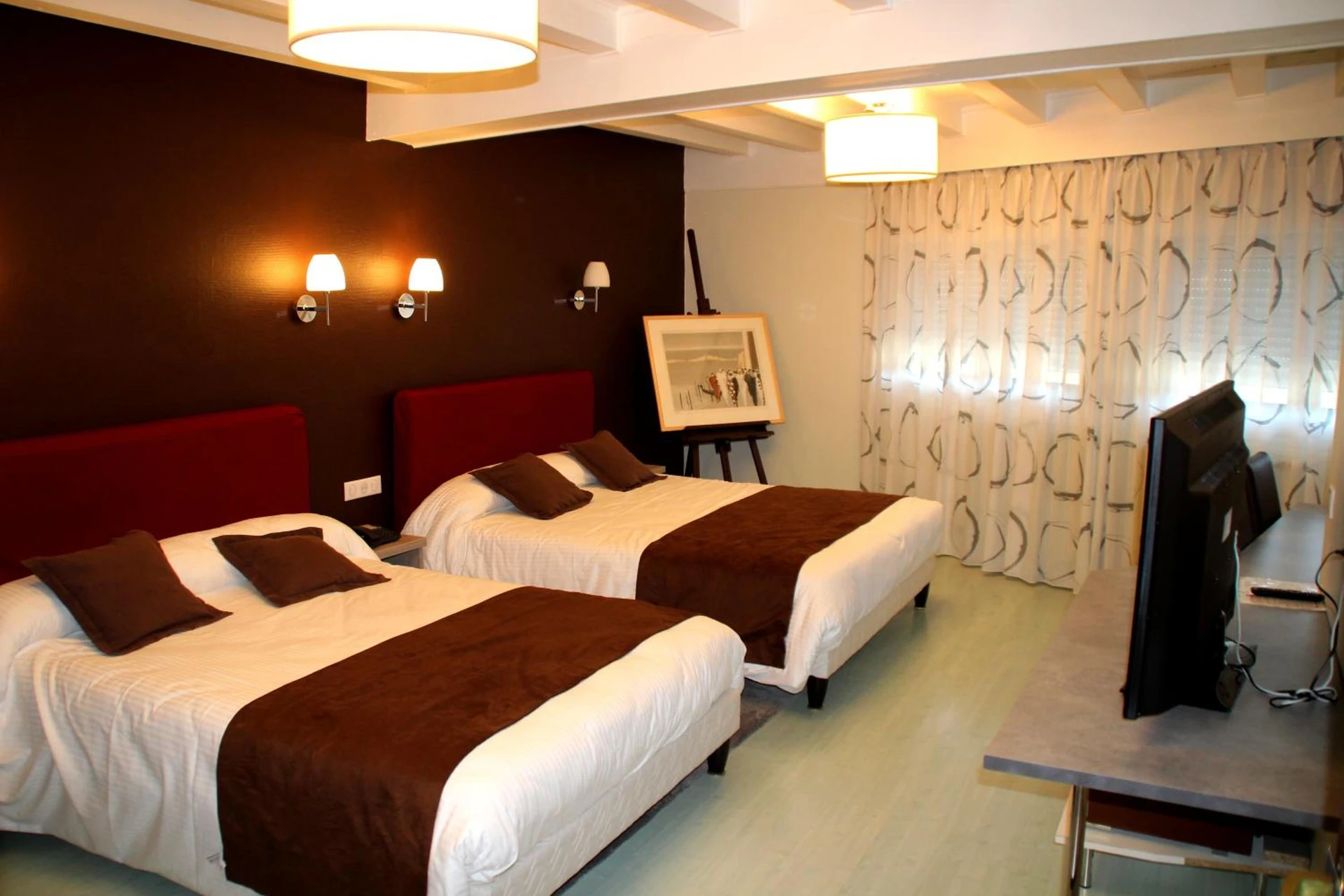 Magnifique chambre pour un séminaire d'entreprise à Hôtel Saint-Hubert - Saint-Claude