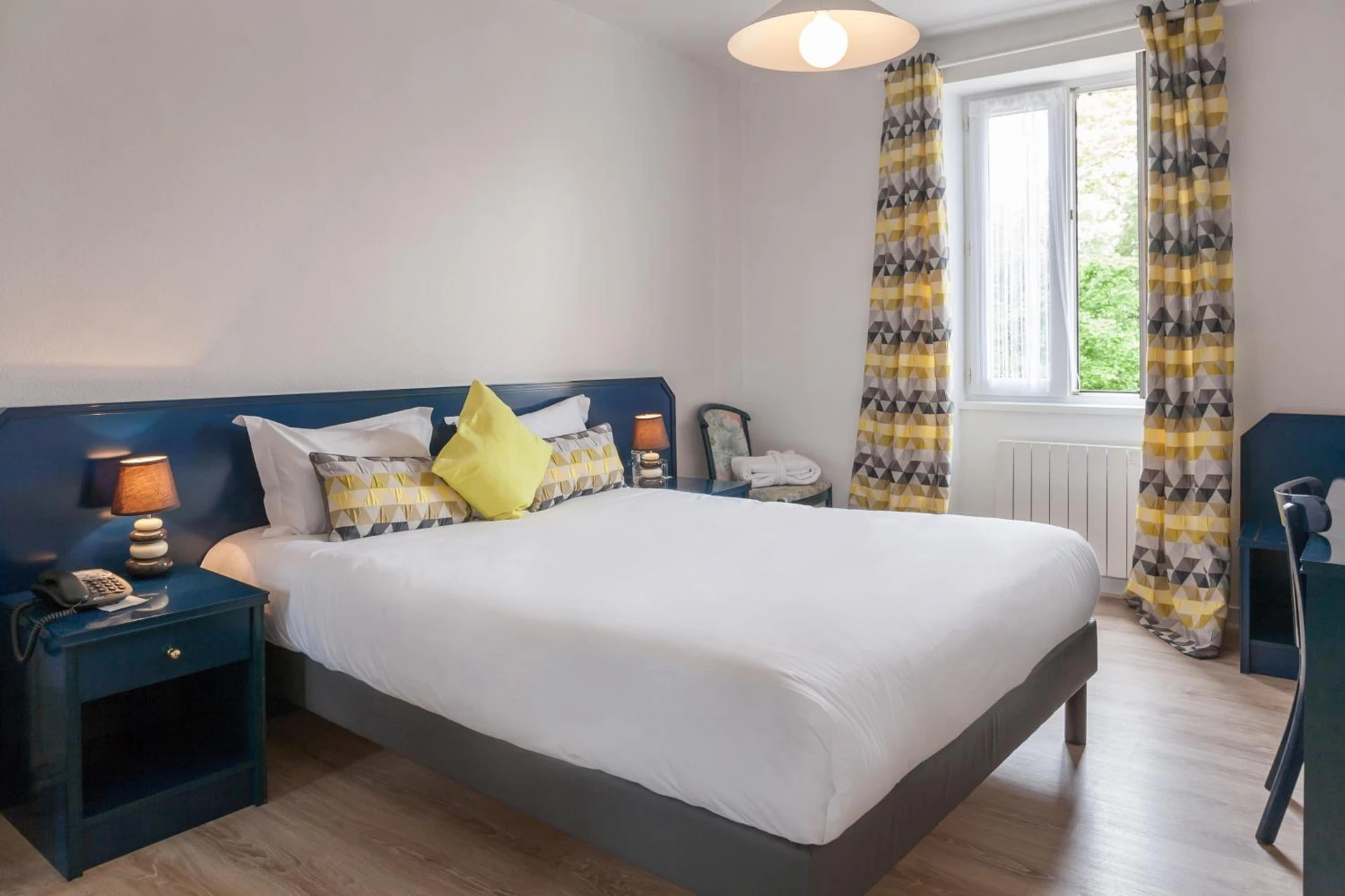 Magnifique chambre pour un séminaire d'entreprise à Hôtel Saint Jacques - Thorigné-sur-Dué