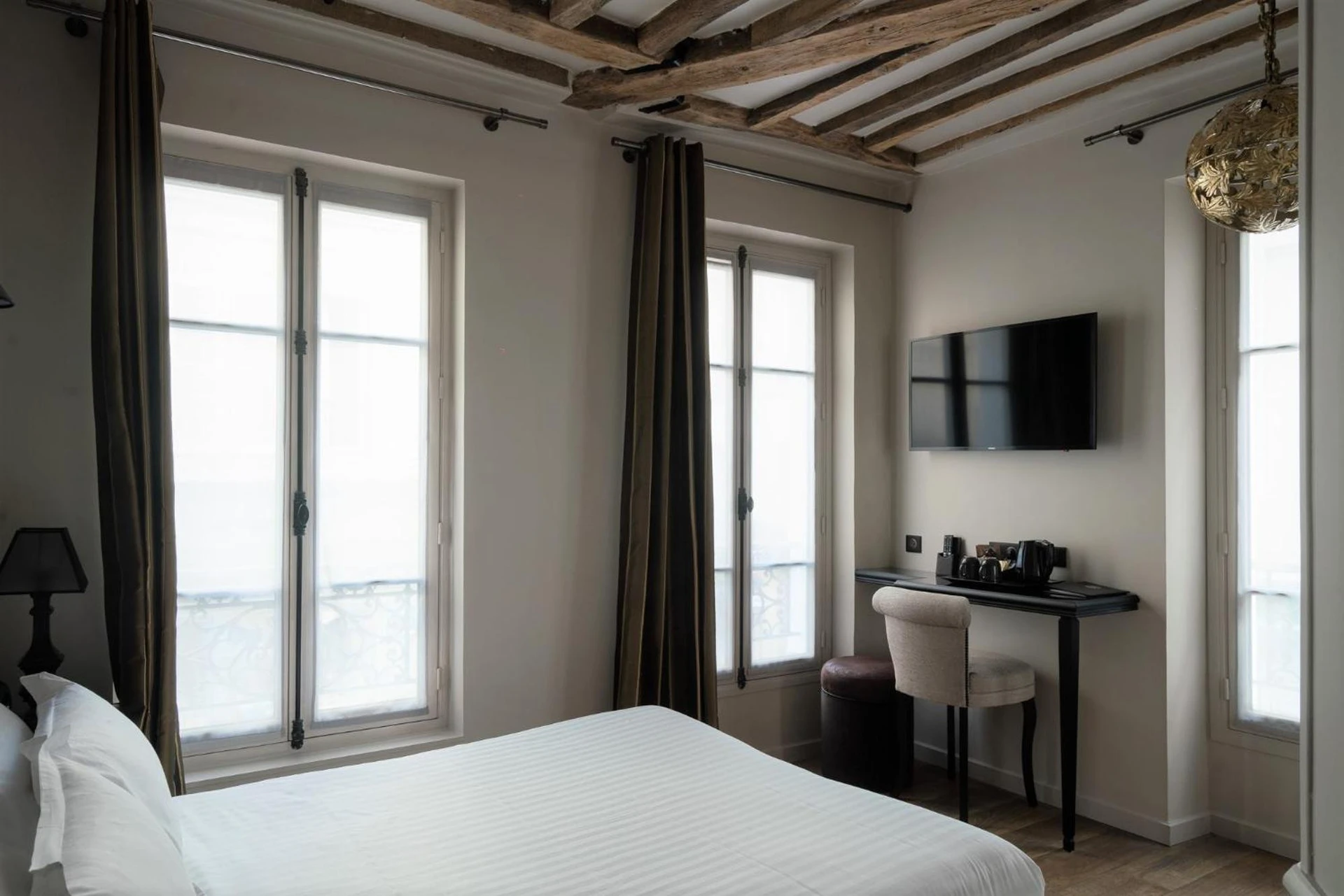 Magnifique chambre pour un séminaire d'entreprise à Hotel Saint-Louis en L'Isle - Notre-Dame - Paris