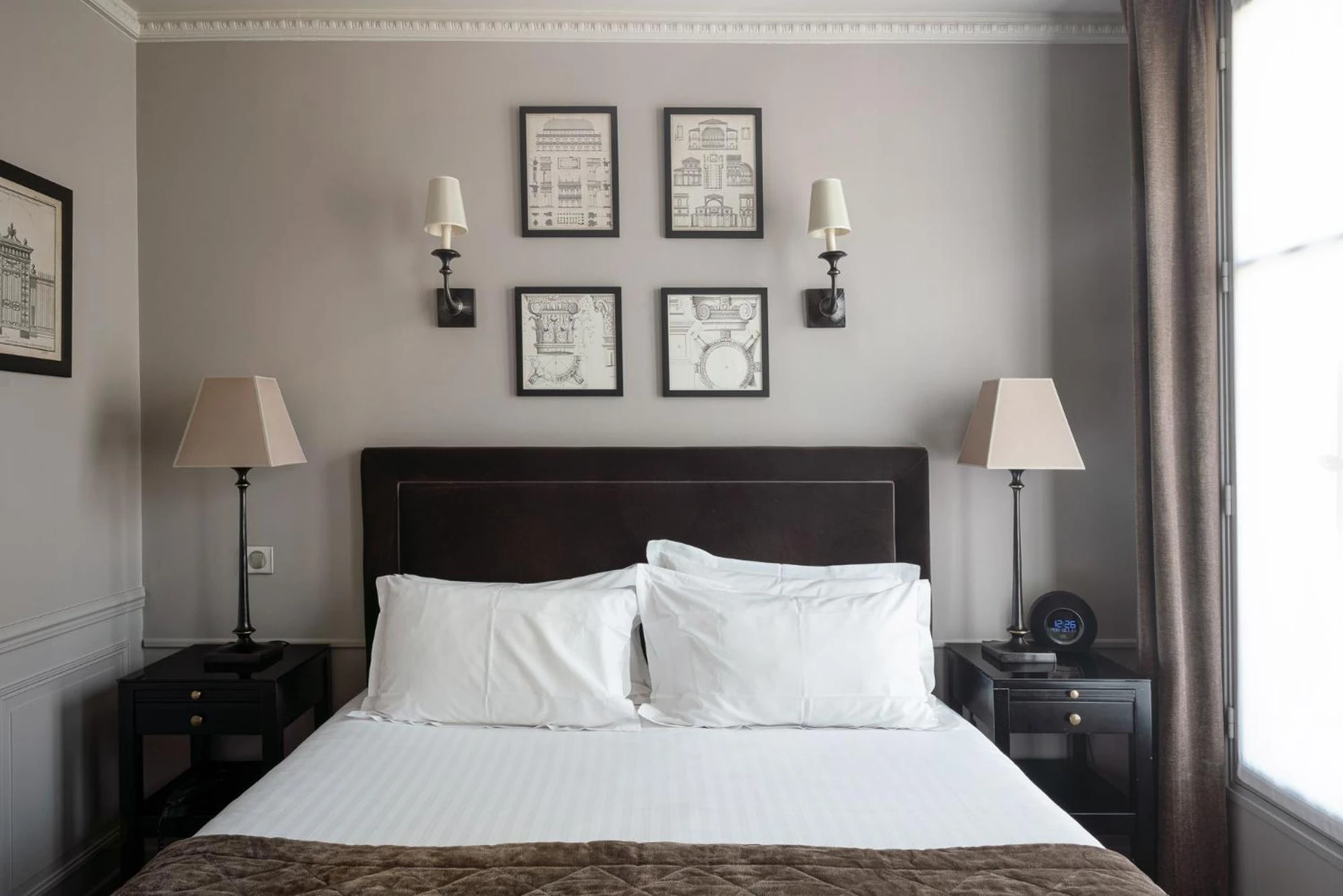Chambre disponible pour un séminaire d'entreprise à Hotel Saint-Louis Pigalle - Paris