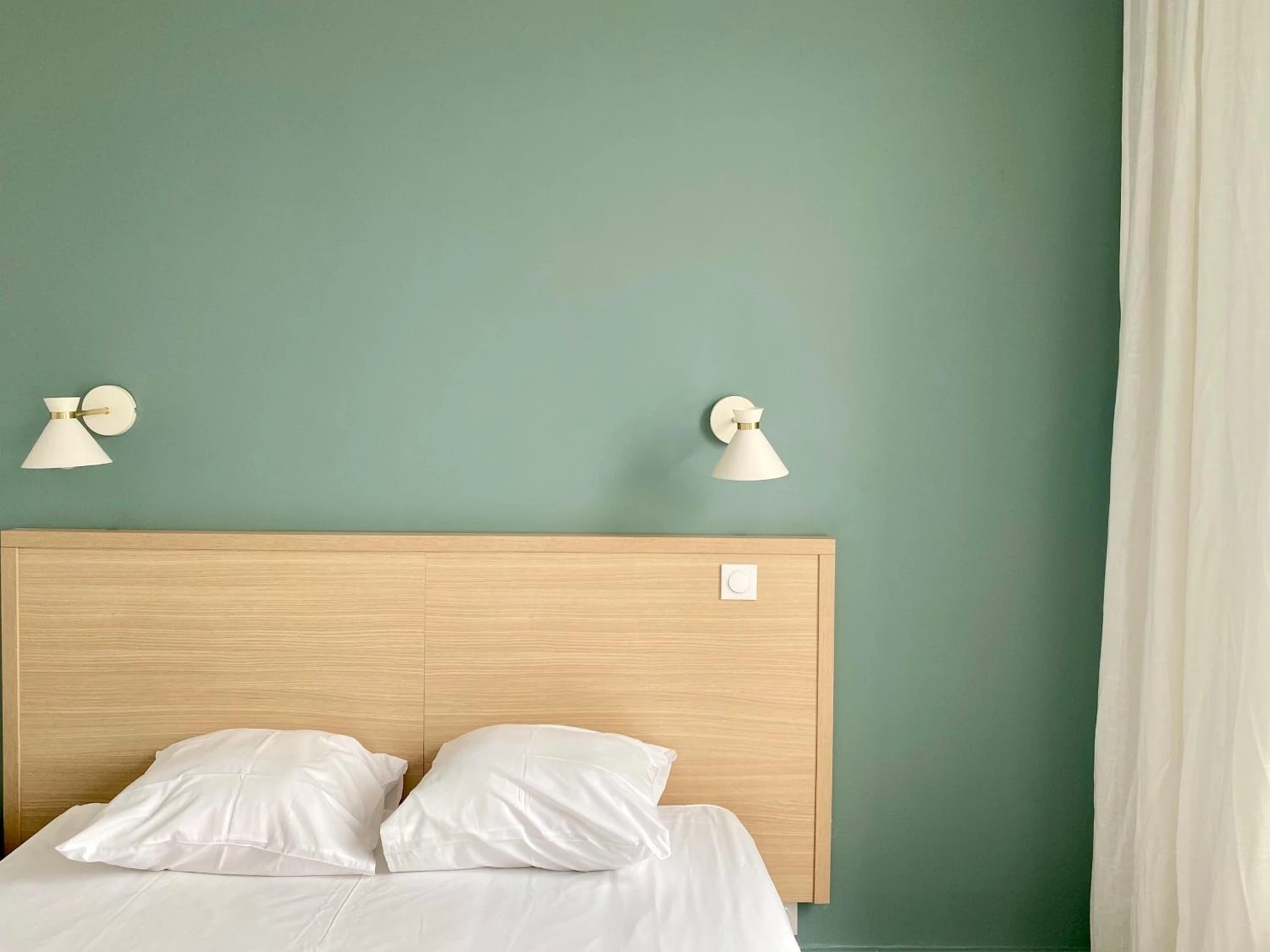 Chambre disponible pour un séminaire d'entreprise à Hotel Saint Louis - Brest