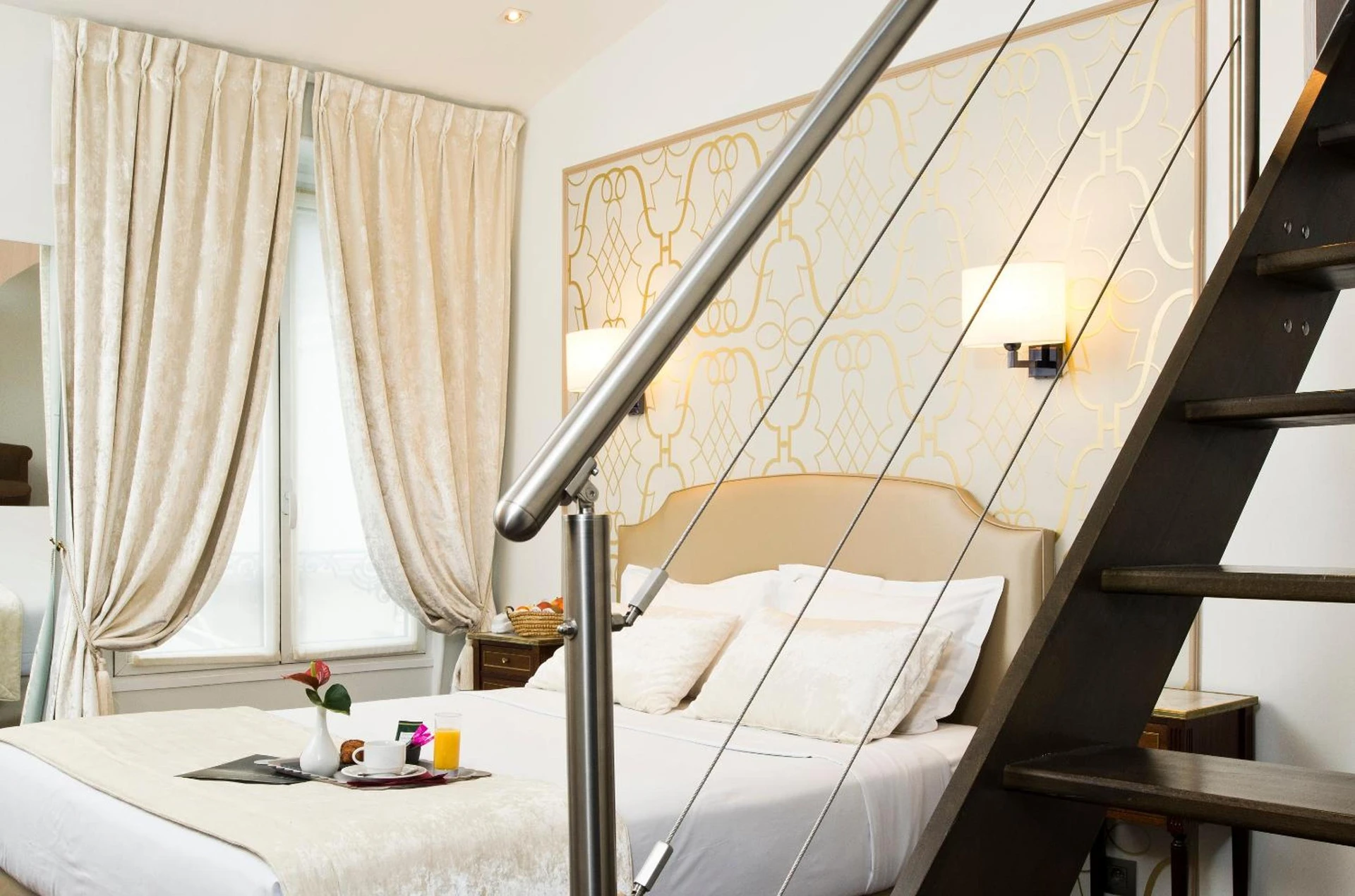 Chambre disponible pour un séminaire d'entreprise à Hôtel Saint-Pétersbourg Opéra & Spa - Paris