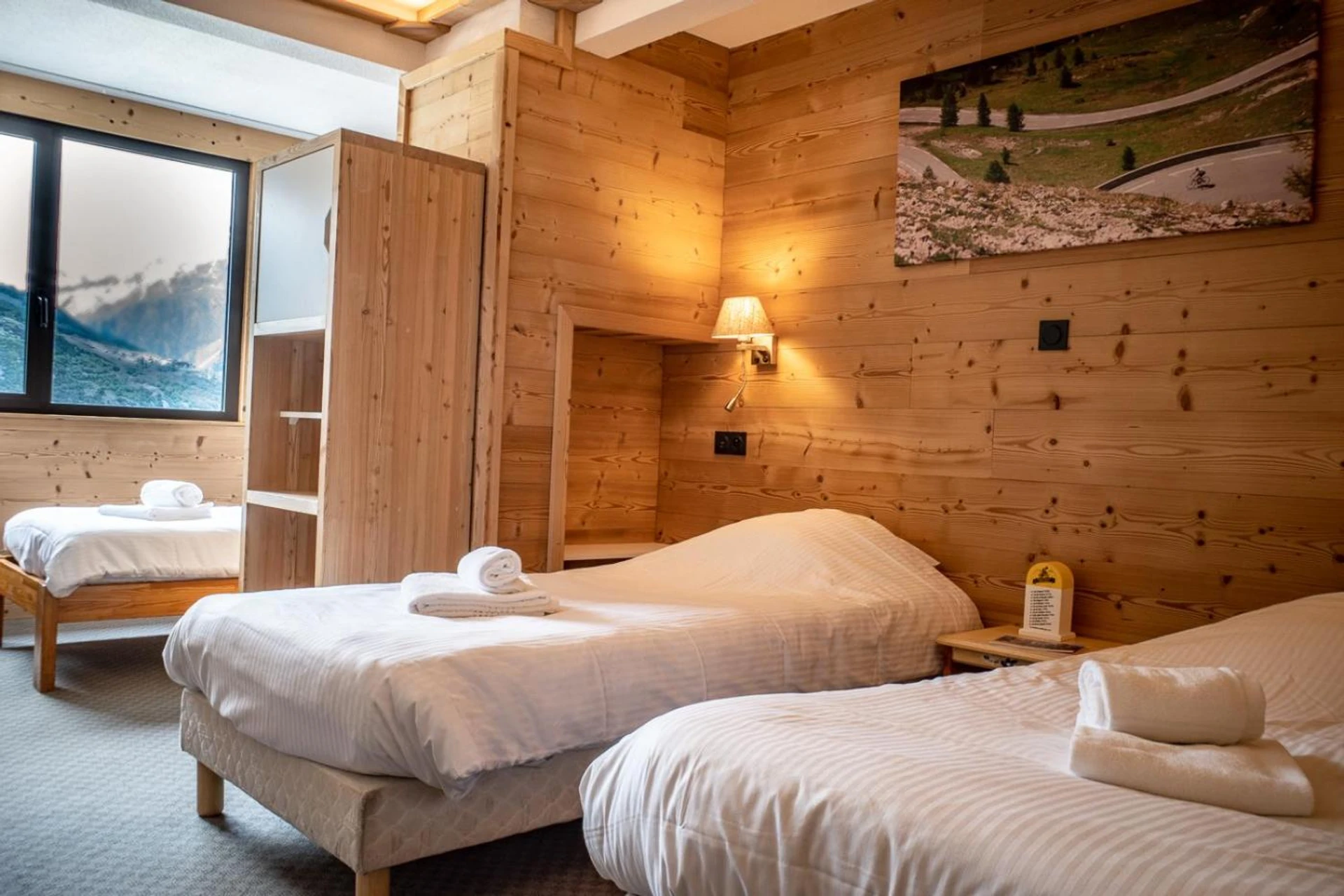 Chambre disponible pour un séminaire d'entreprise à Hôtel Restaurant Saint Roch - Puy-Saint-Vincent